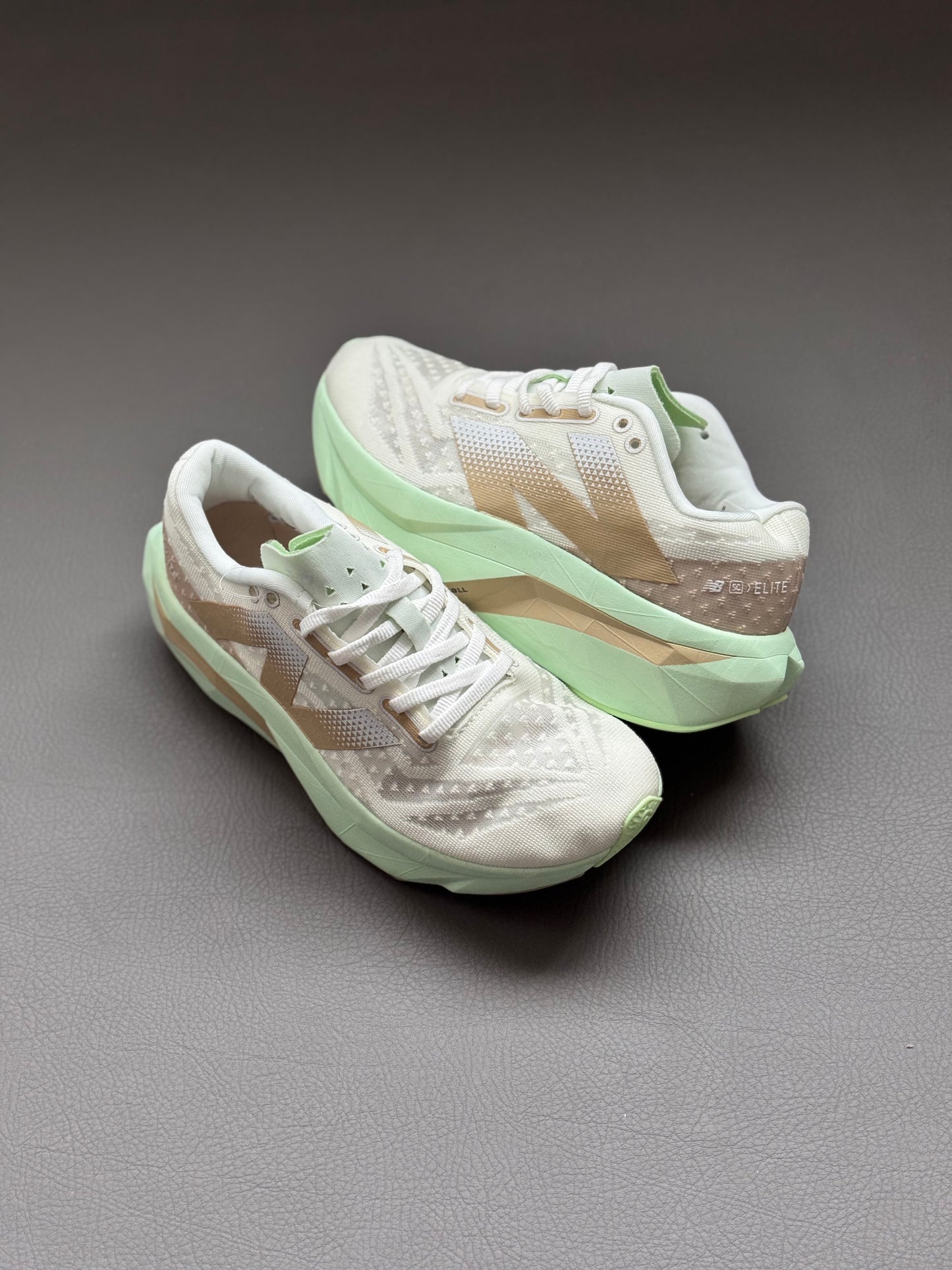 New Balance Fuelcell Rebel