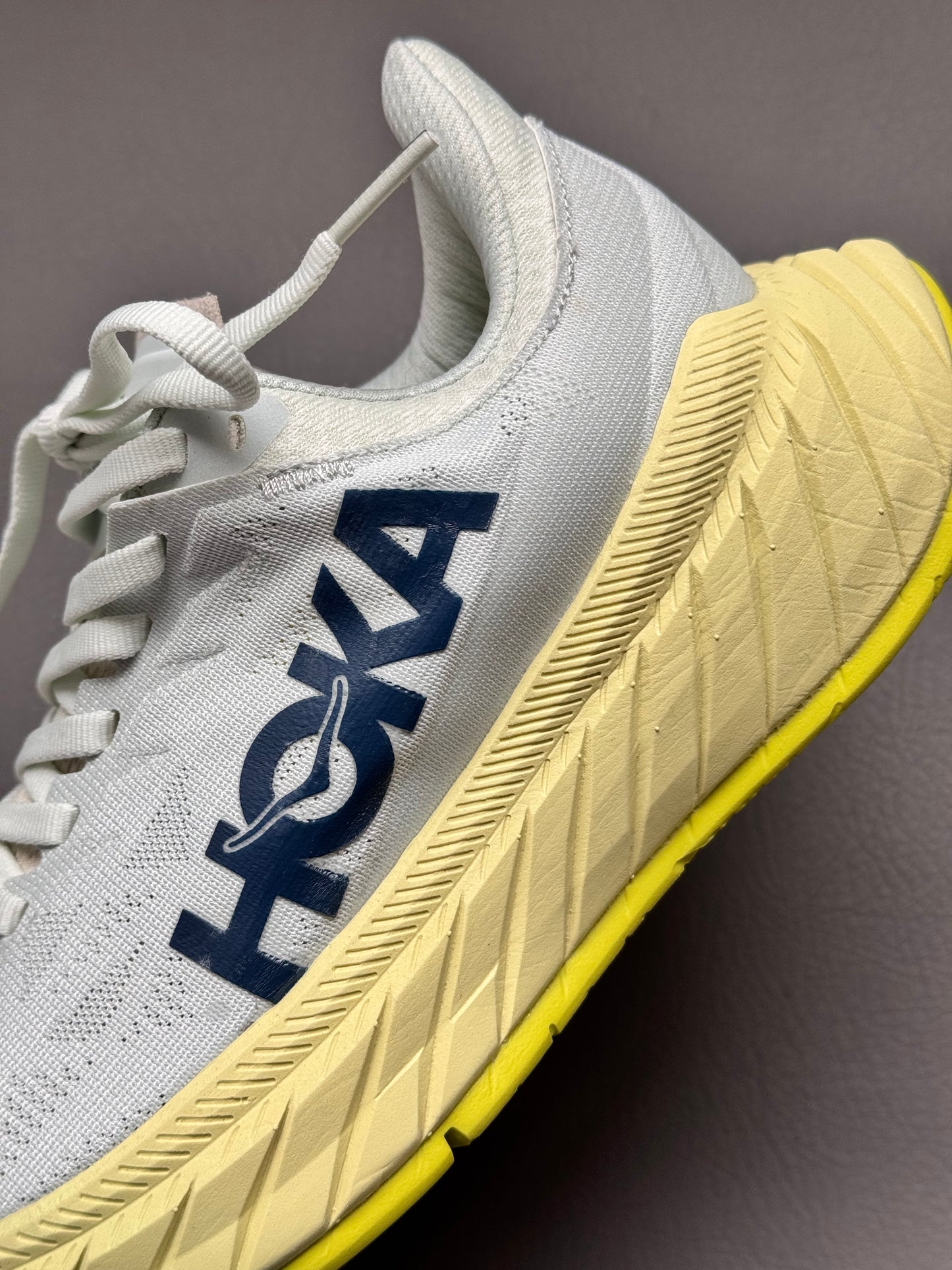 Hoka Challenger