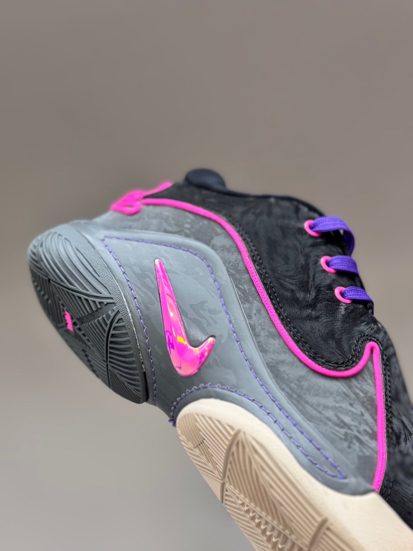 Nike Lebron XXII Tunnel Vision