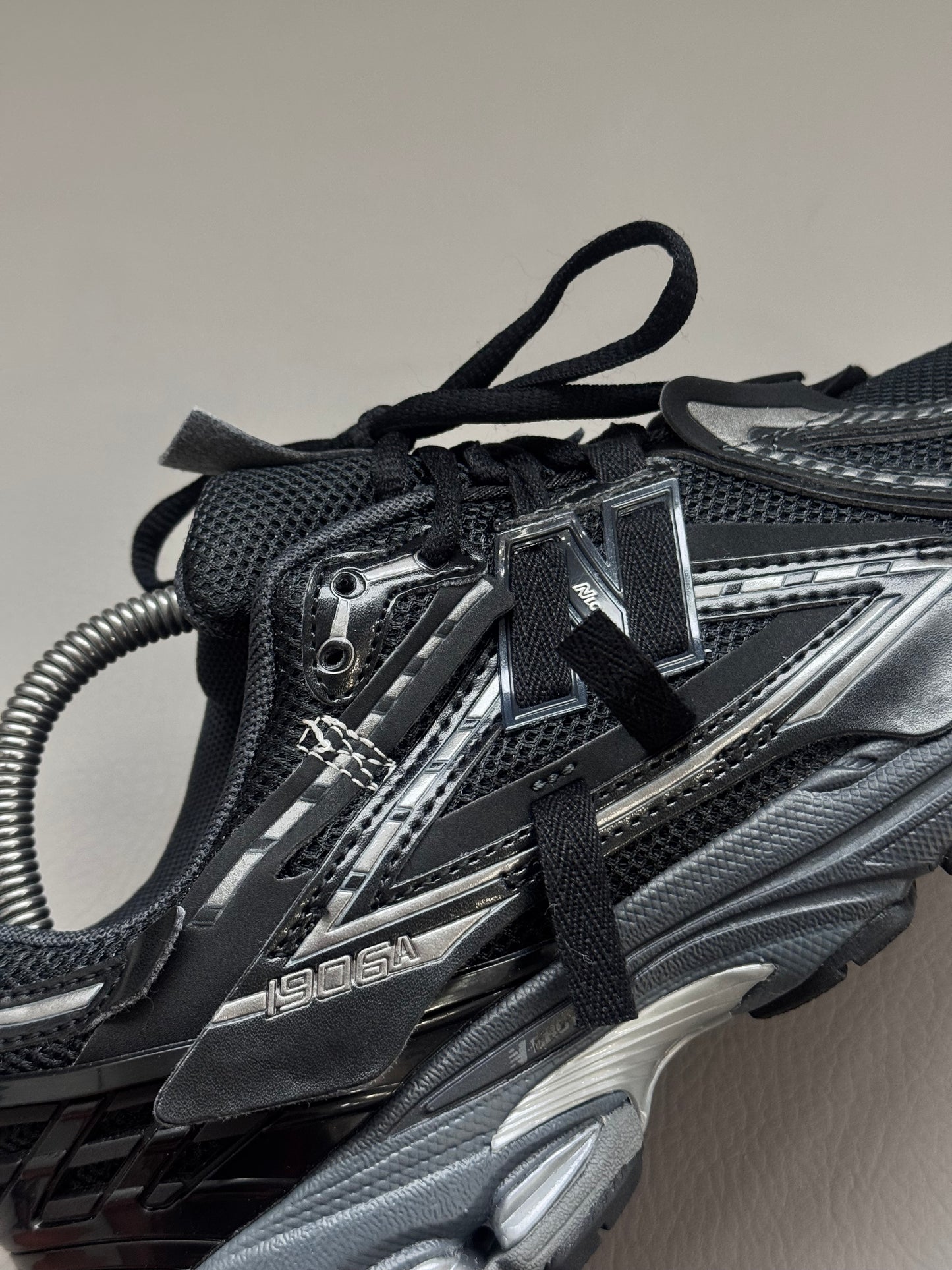New Balance 1906 Black