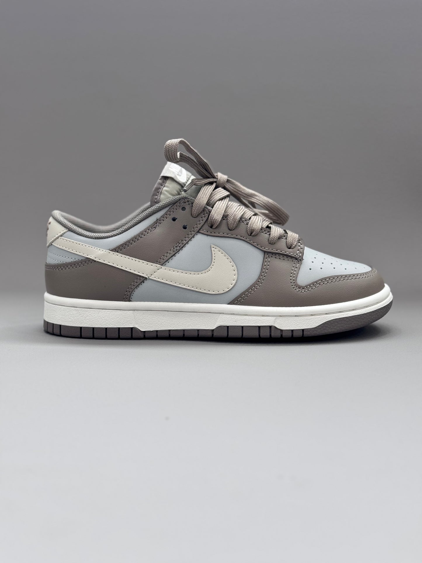 Nike Dunk Low Bone Beige