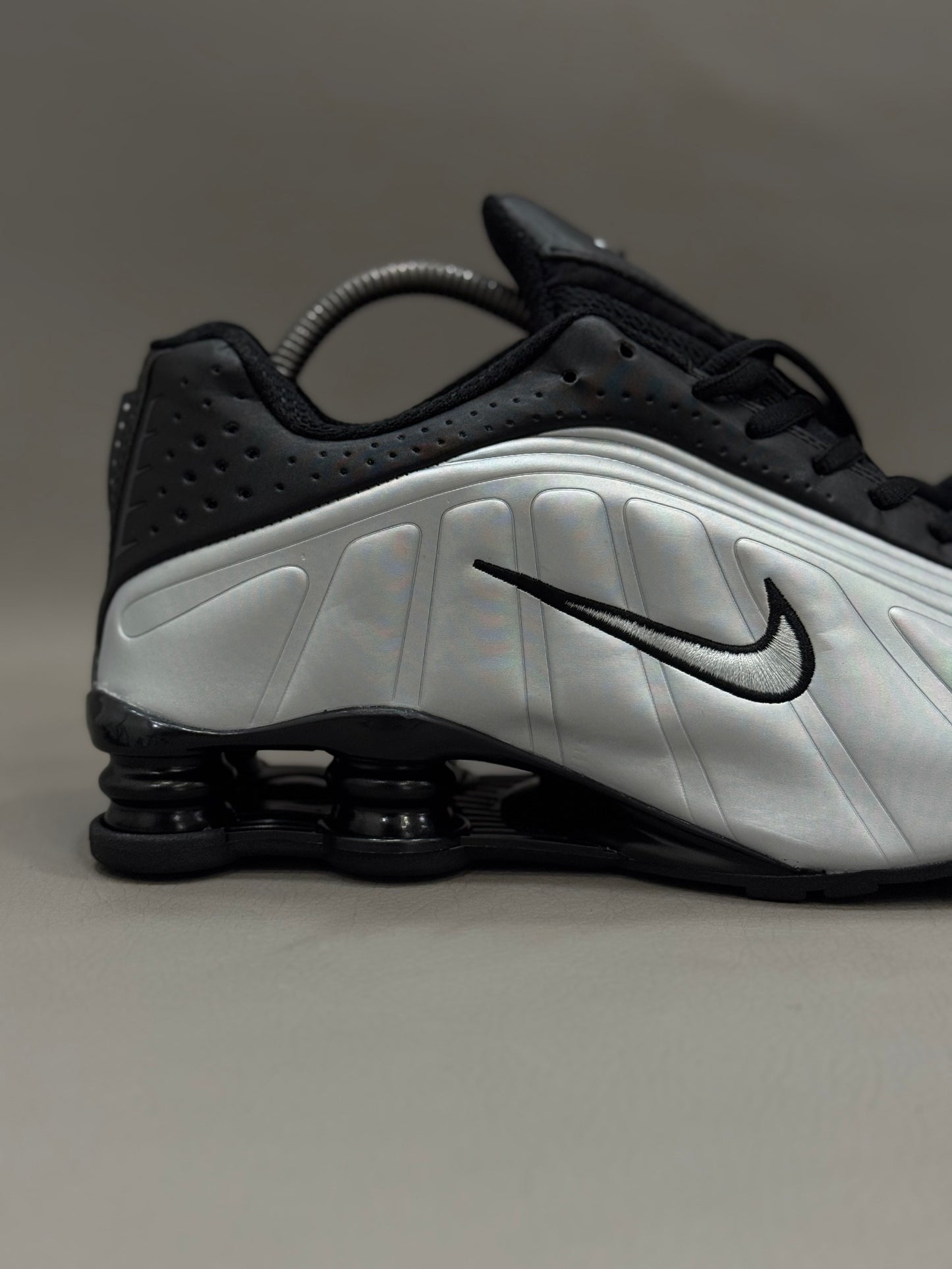 Nike Shox R4