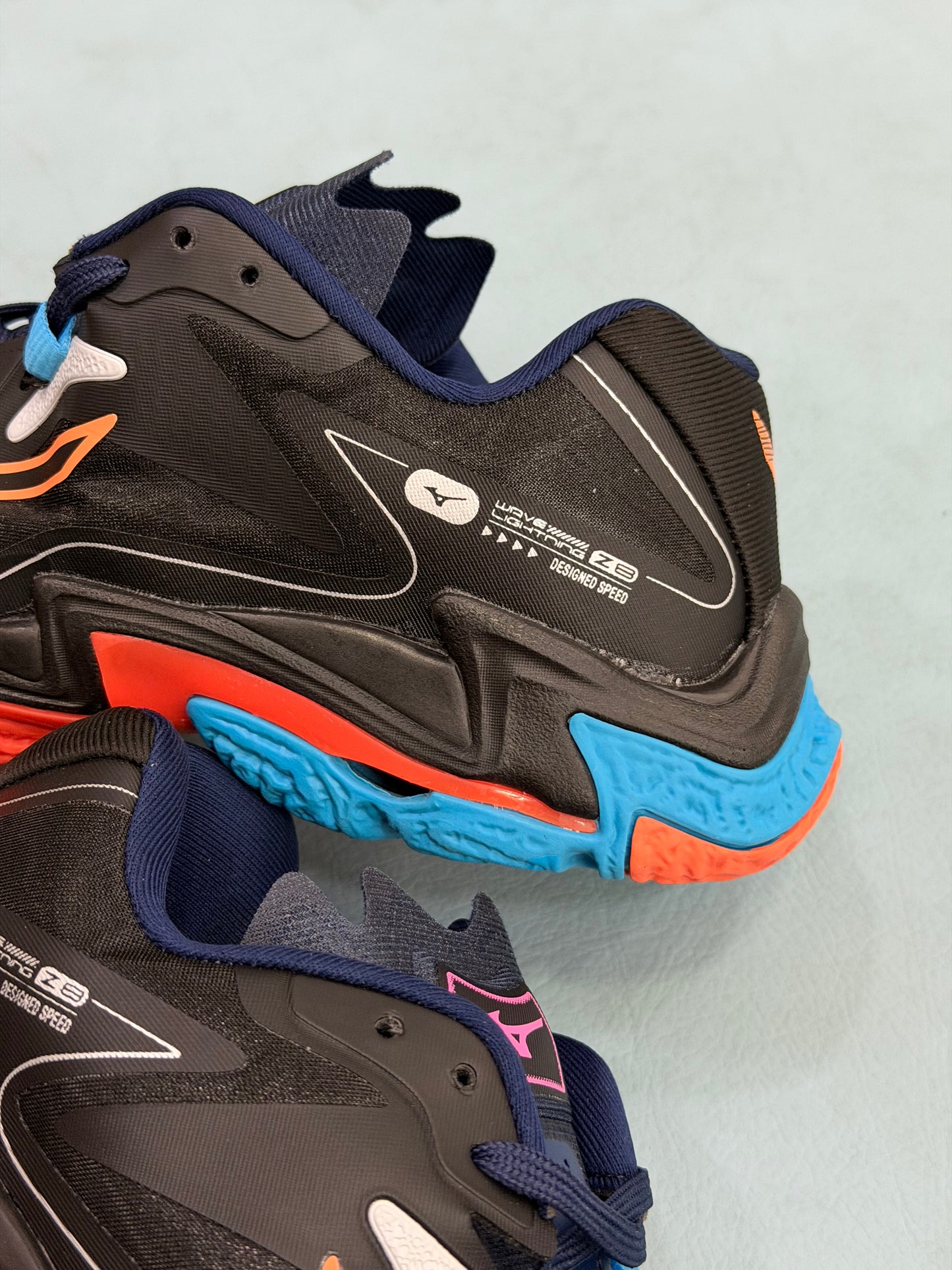 Mizuno Wave
