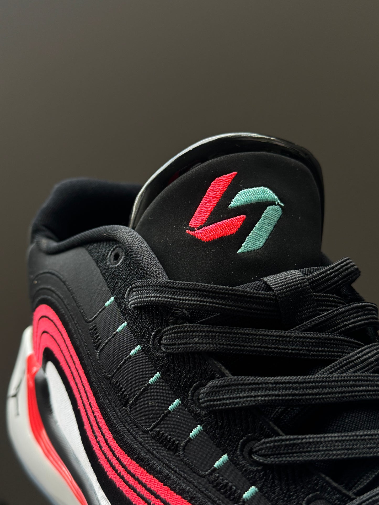Jordan Luka 4