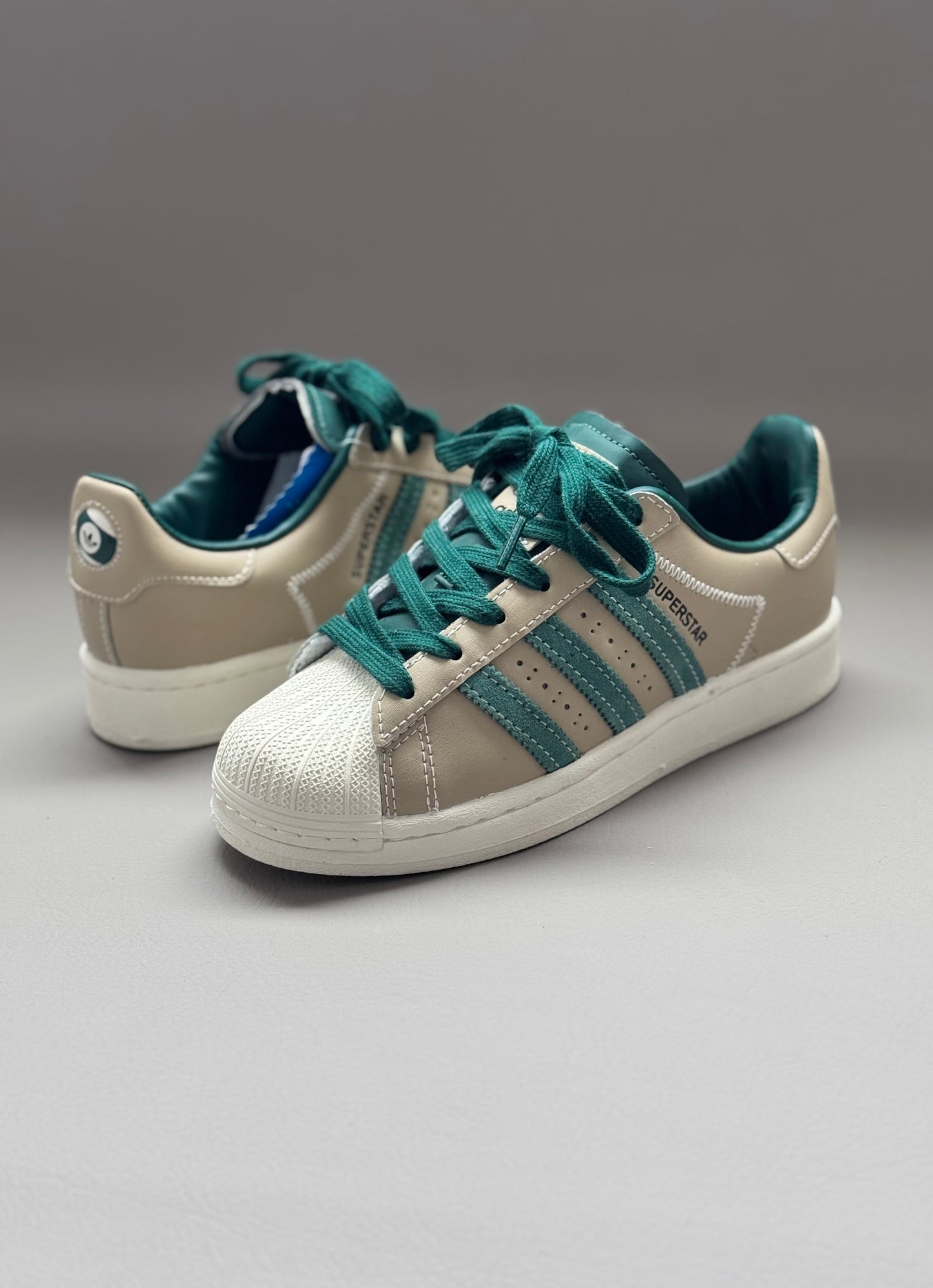 Adidas Superstar