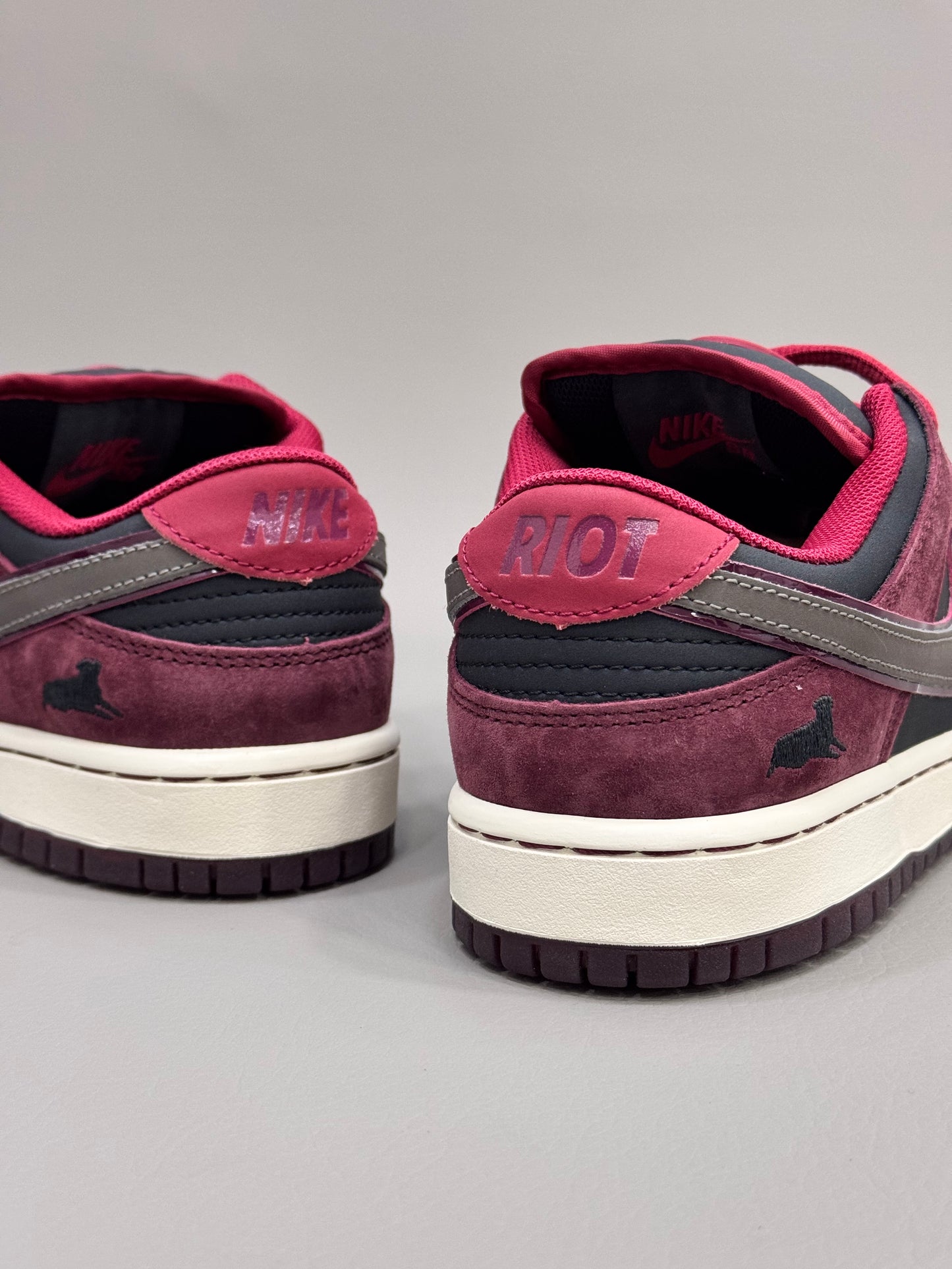 Nike SB Dunk Low Riot Skateshop
