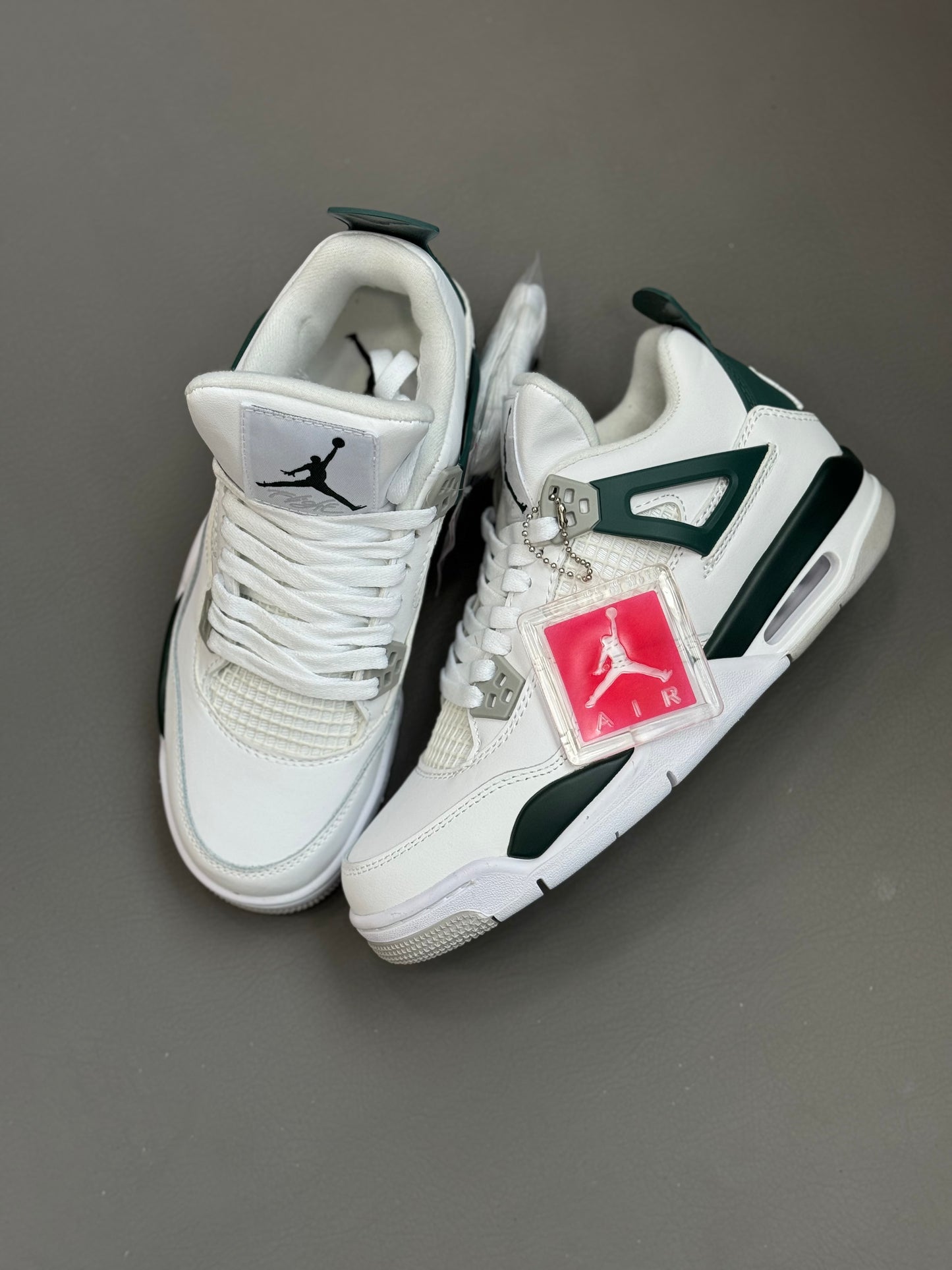 Air Jordan 4