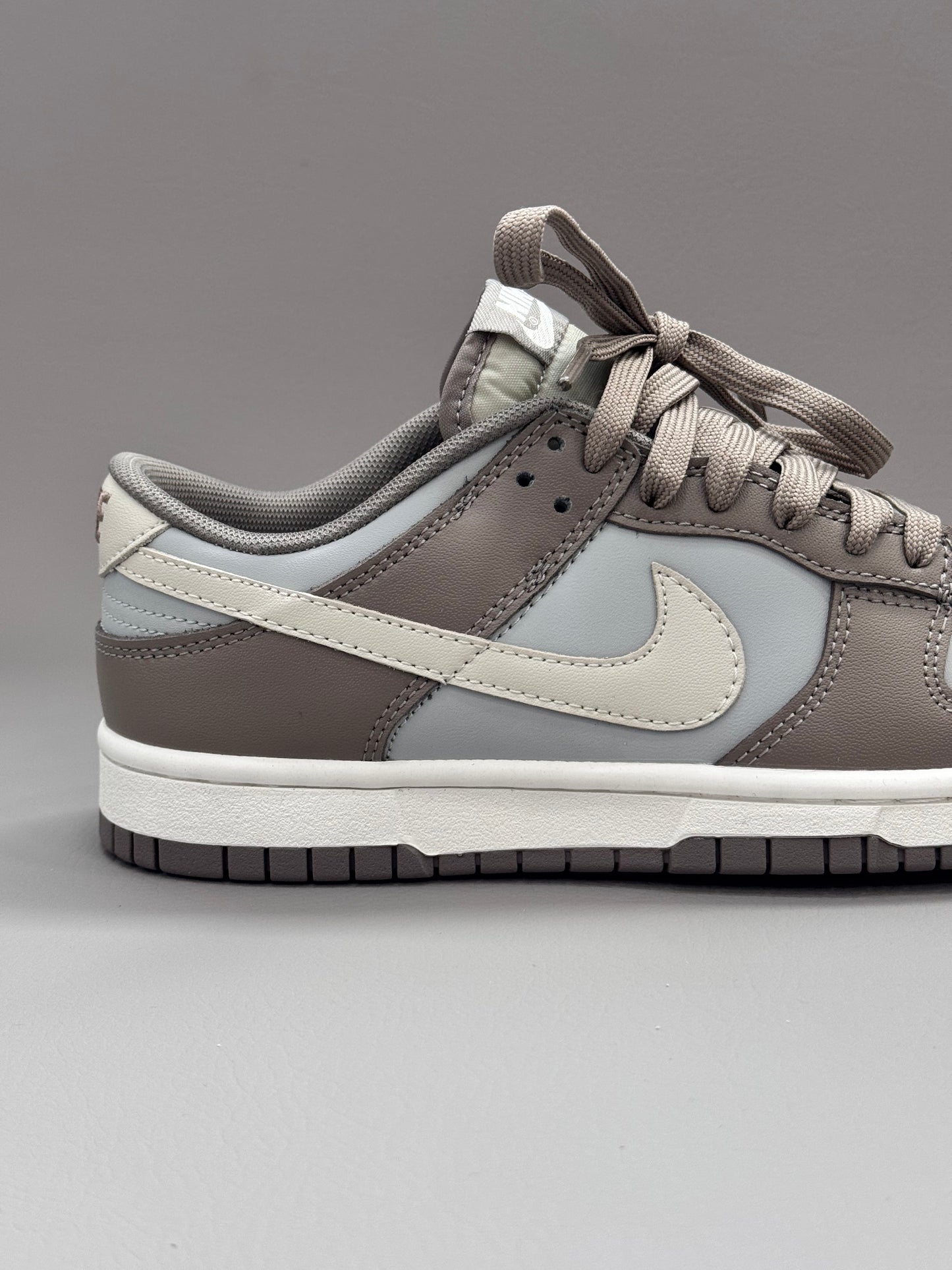 Nike Dunk Low Bone Beige