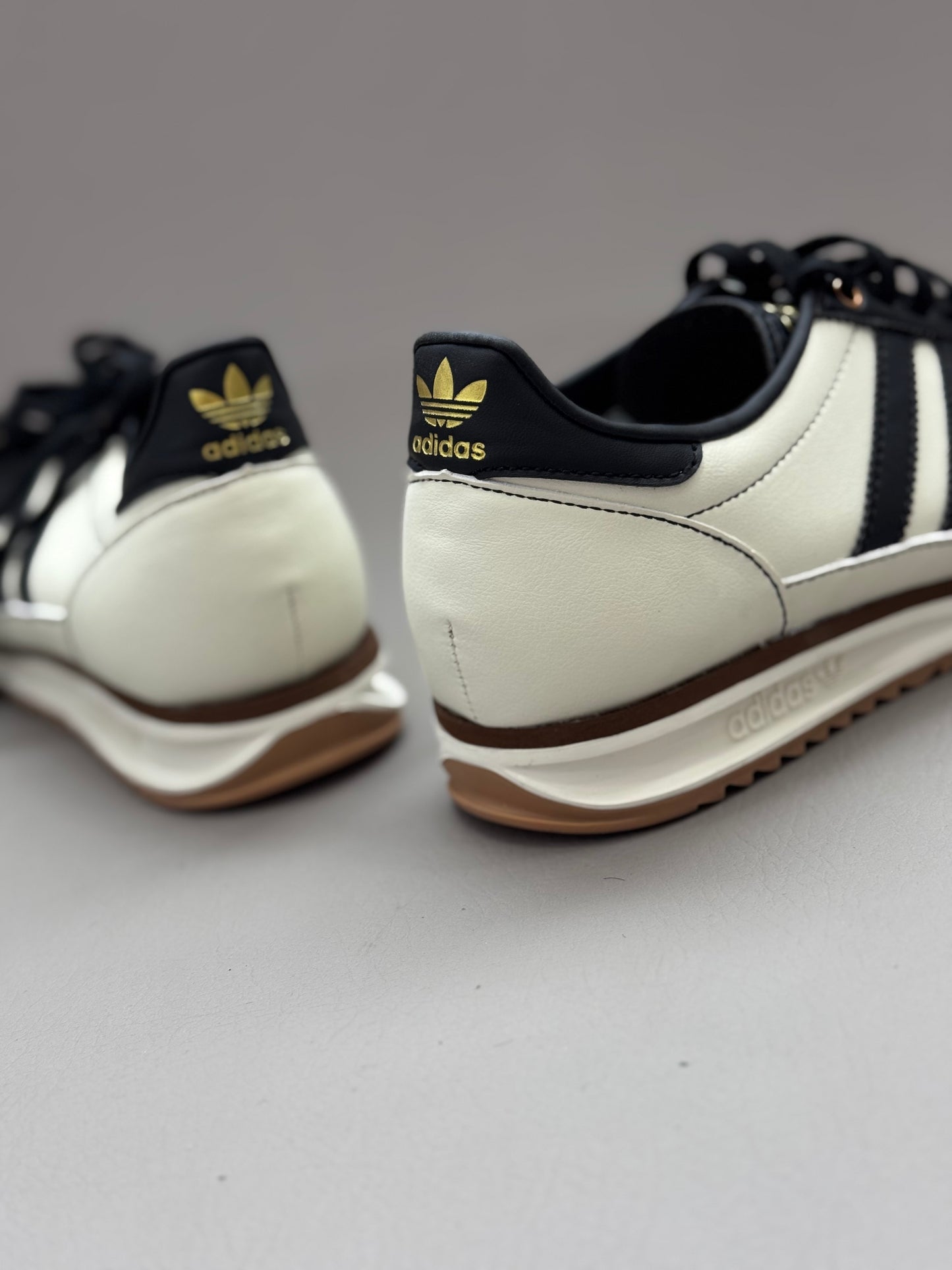 Adidas SL 72