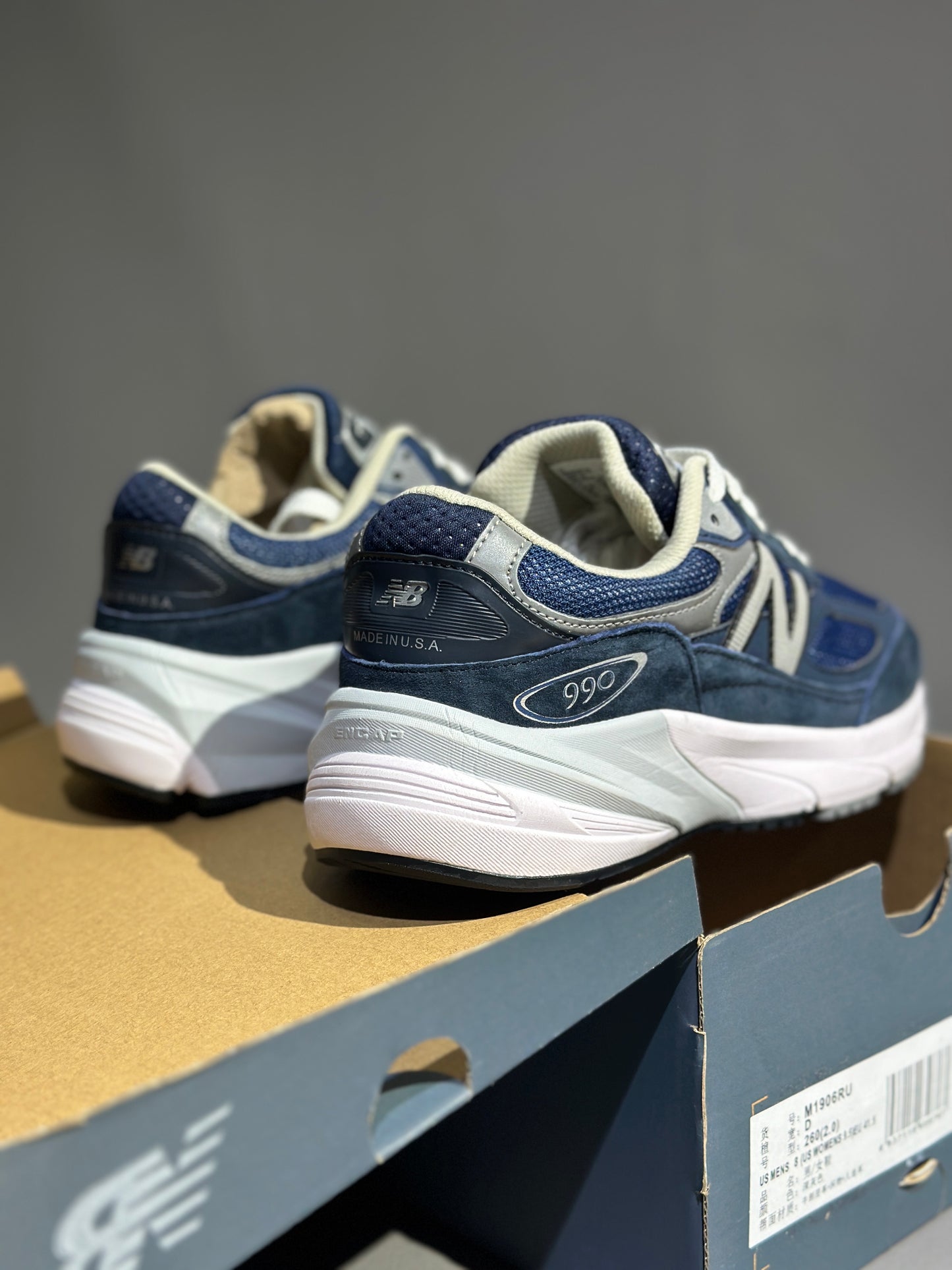 New Balance 990