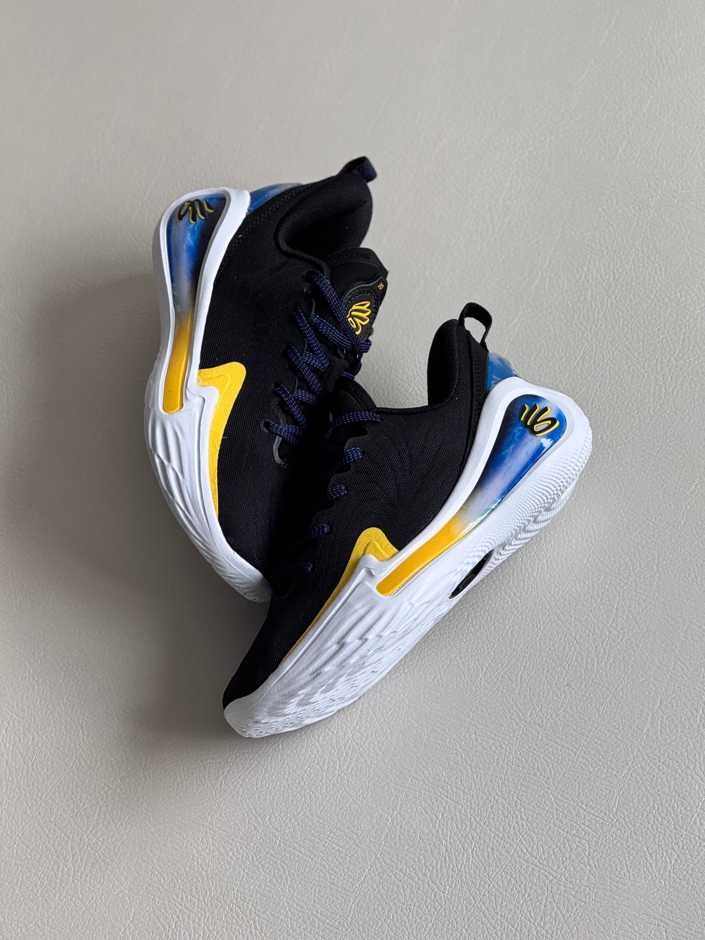 Under Armour Curry 12