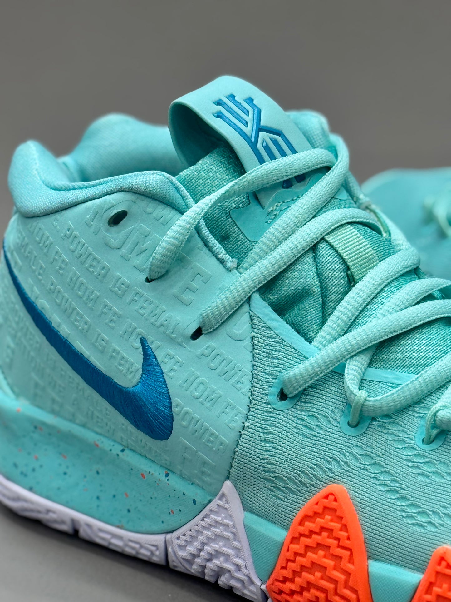Nike Kyrie 4 Power F