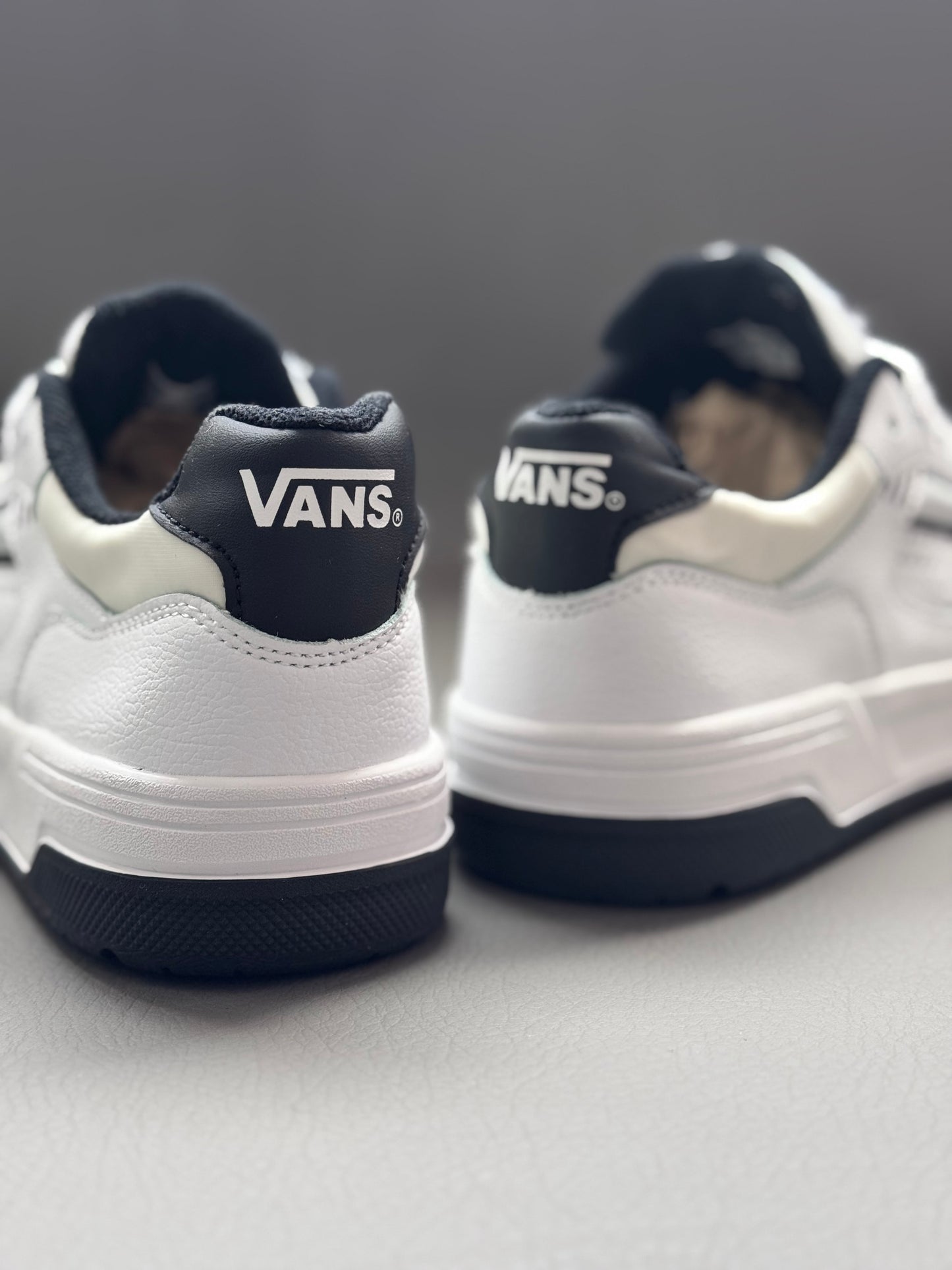Vans Upland White Black