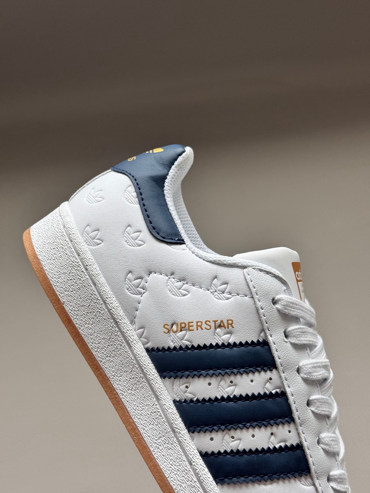 Adidas Superstar