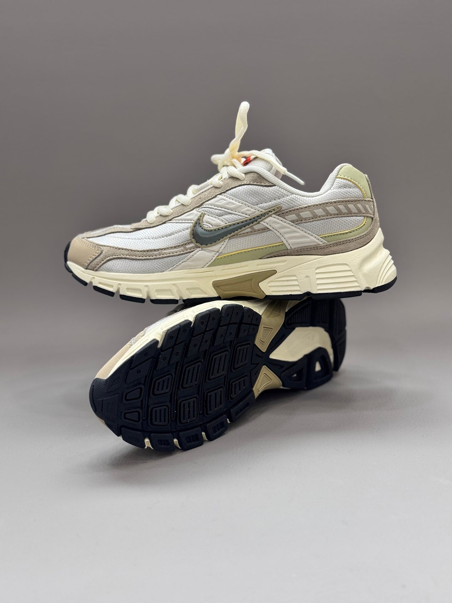 Nike Initiator Light Bone Cargo k