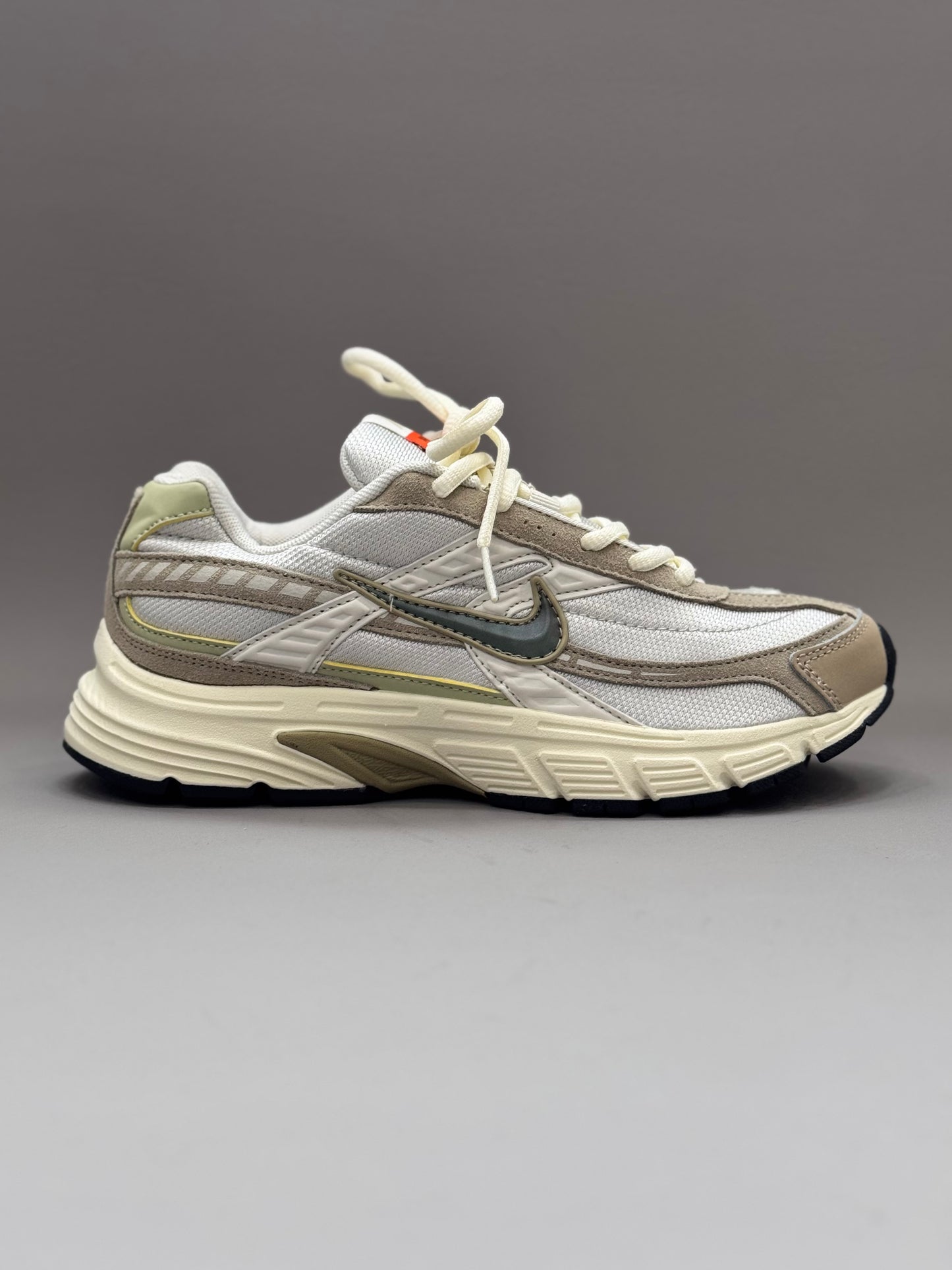 Nike Initiator Light Bone Cargo k