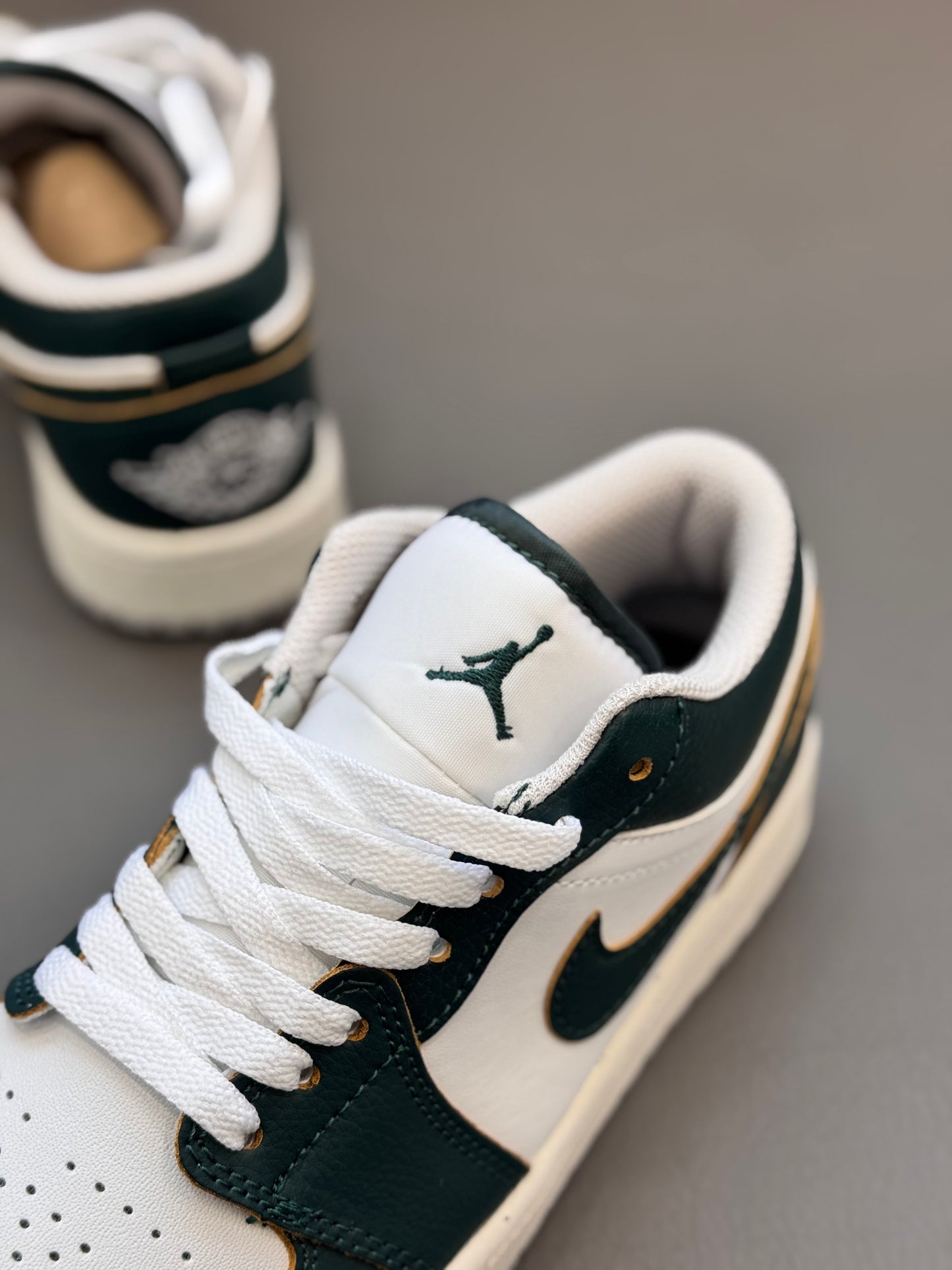 Air Jordan 1 Low
