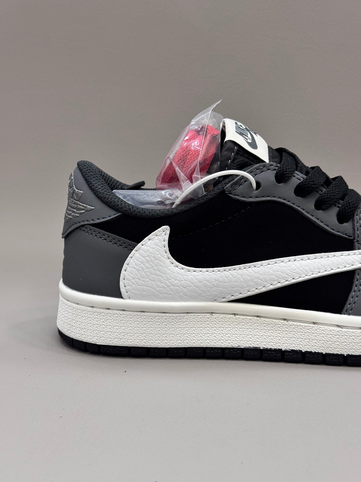 Air Jordan 1 Low x Travis