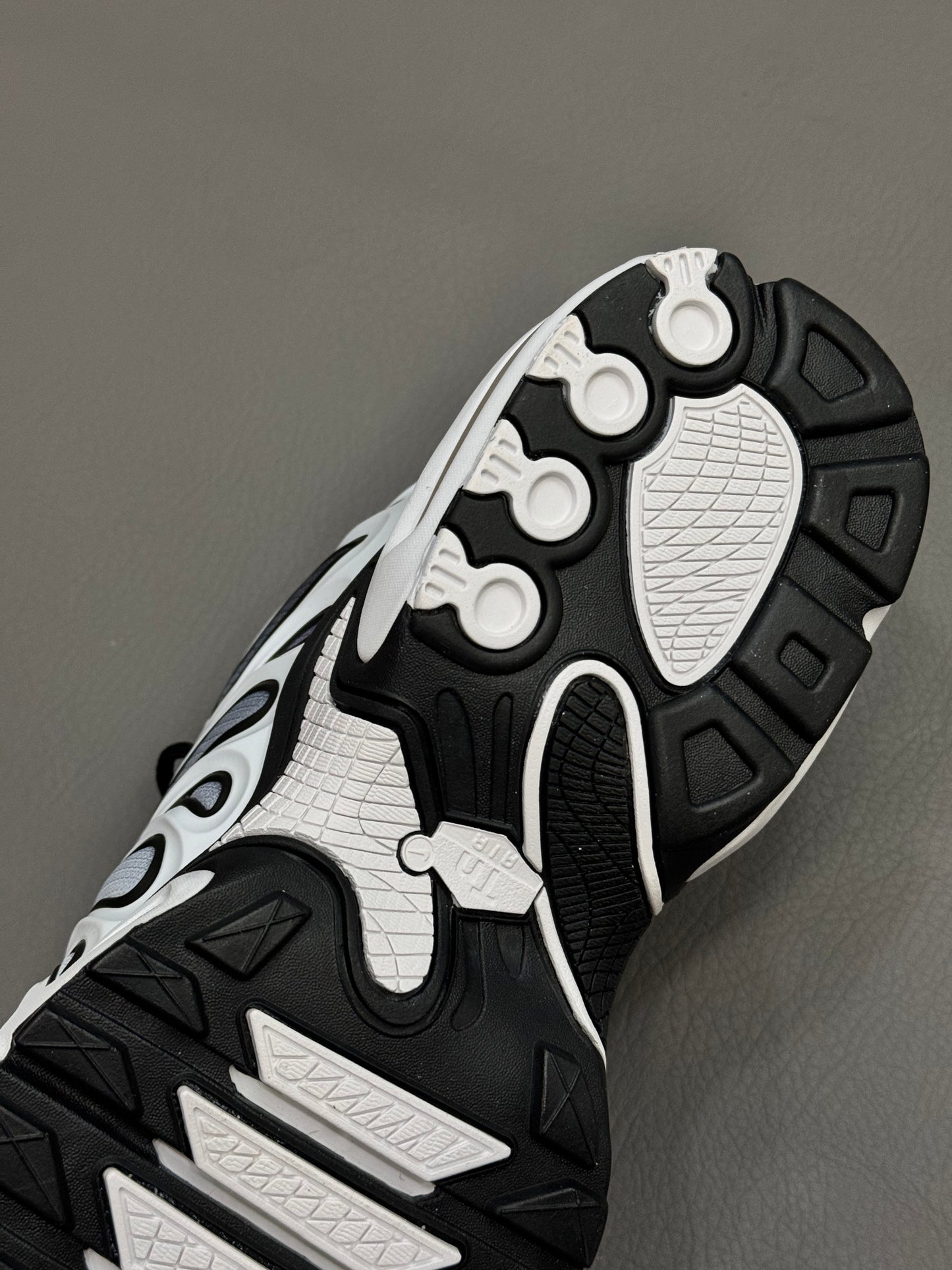 Nike Air Max Plus Drift Summit White