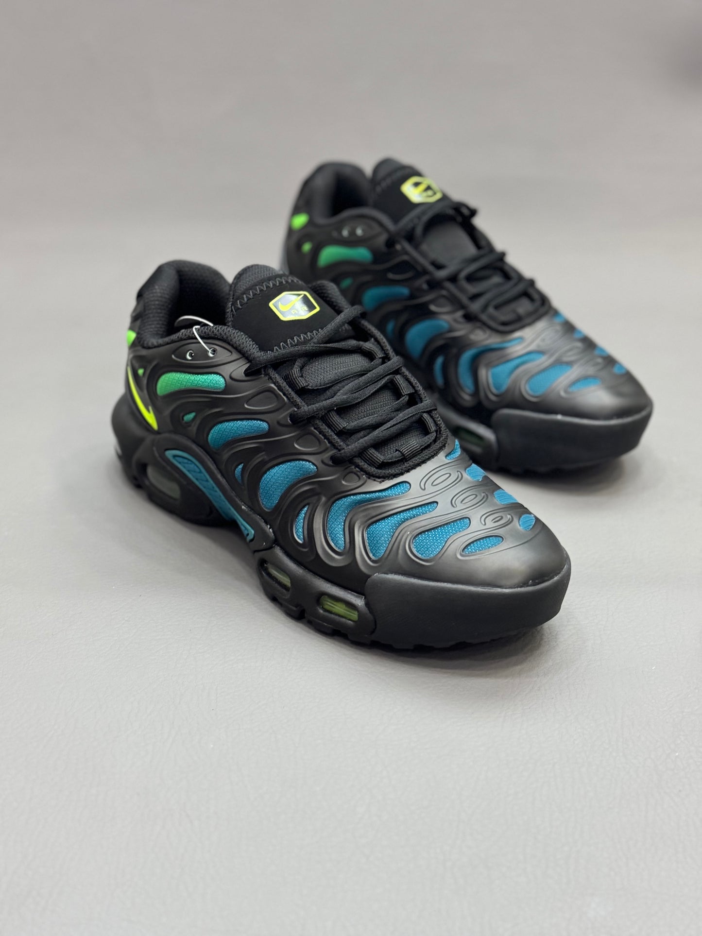 Nike Air Max Plus Drift