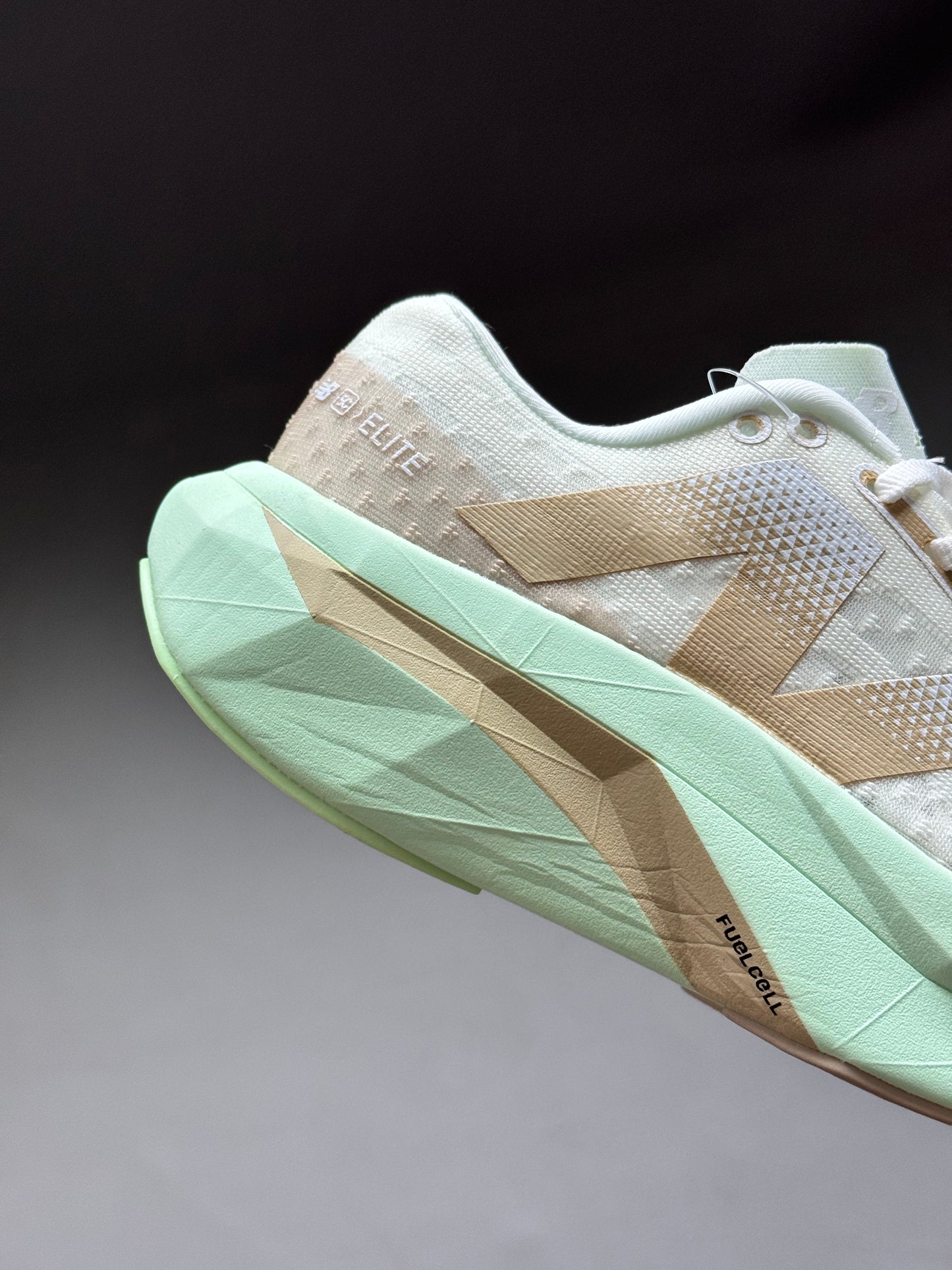 New Balance Fuelcell Rebel
