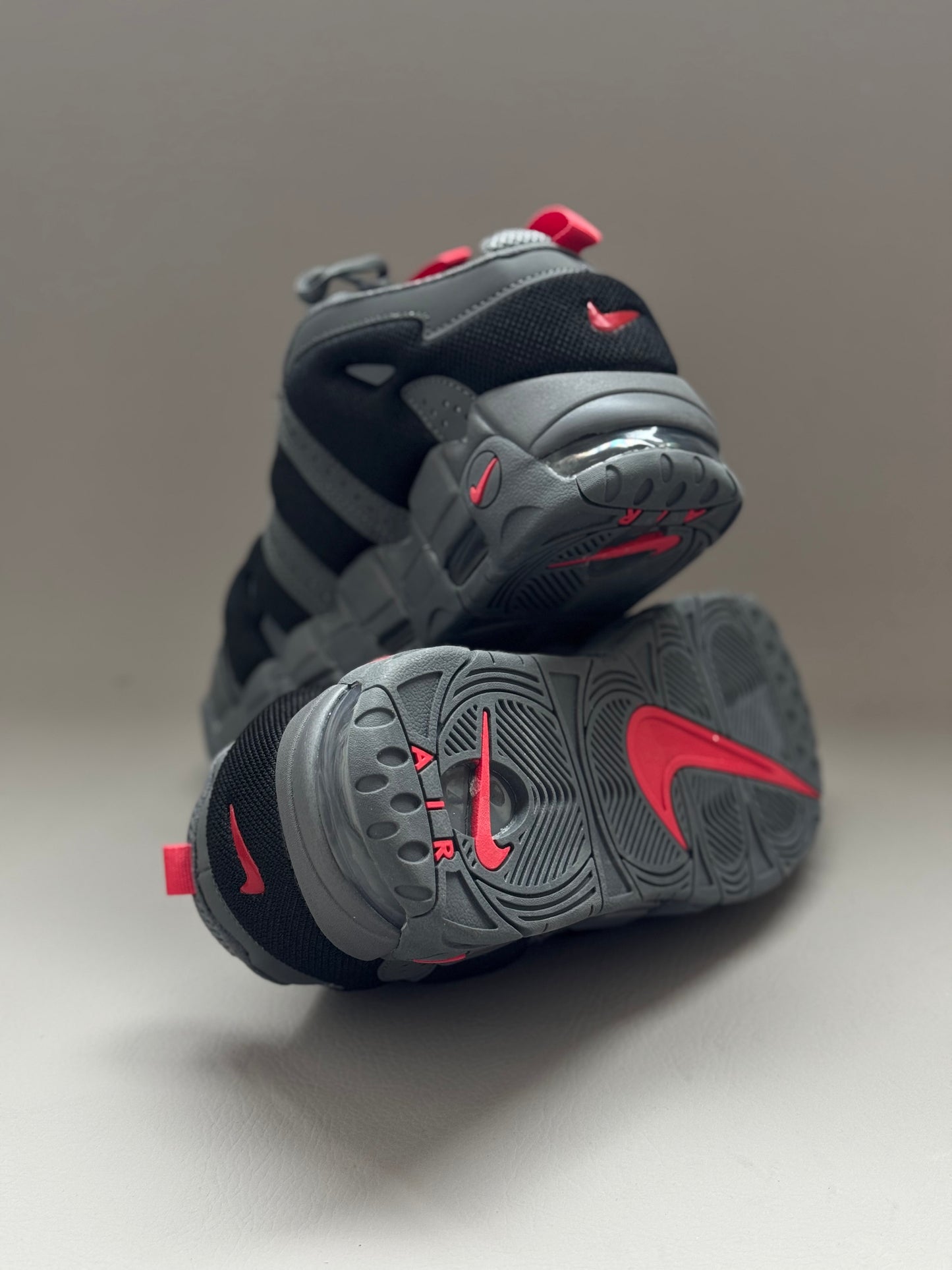 Nike Air More Uptempo Low Dark Grey