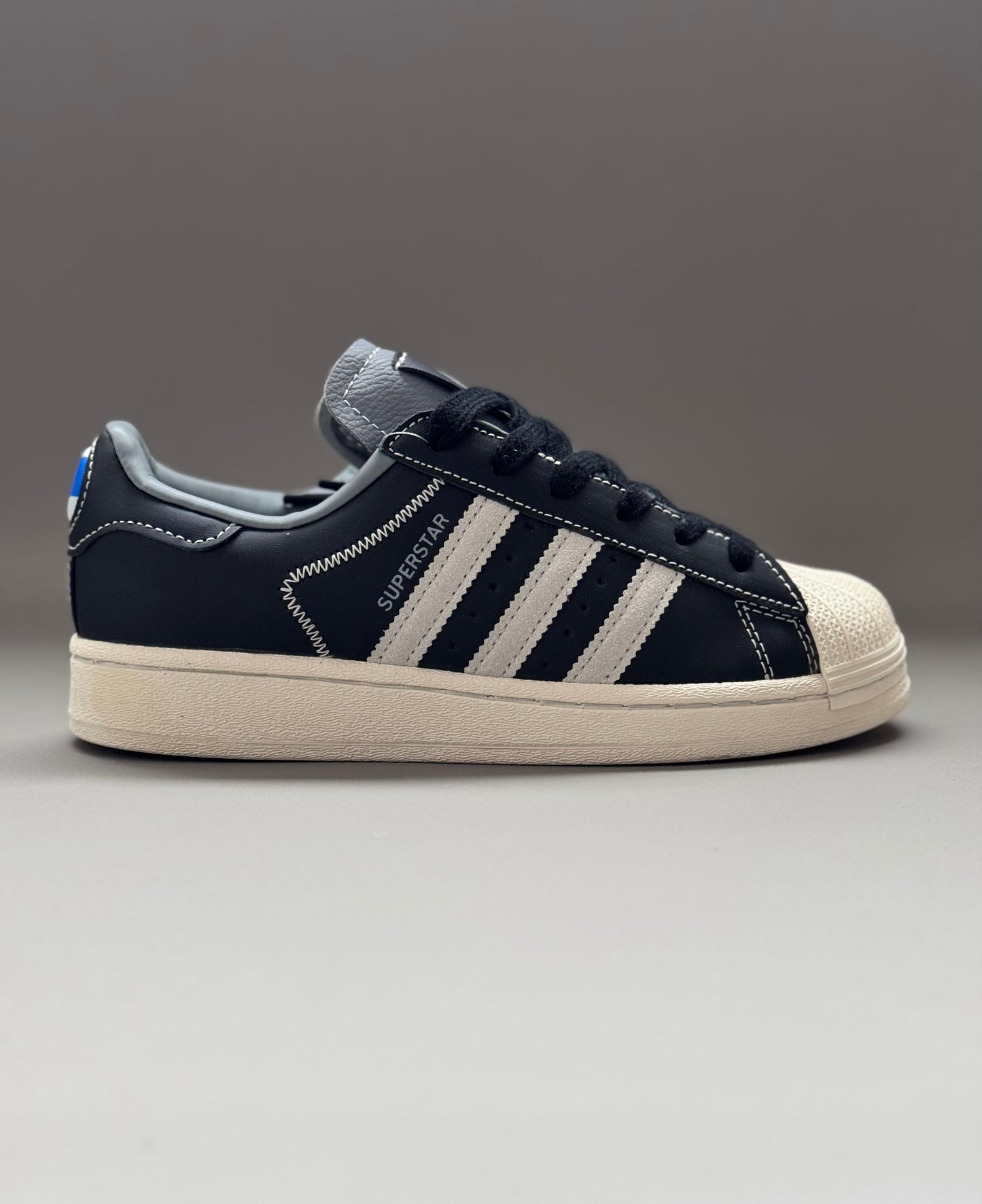 Adidas Superstar
