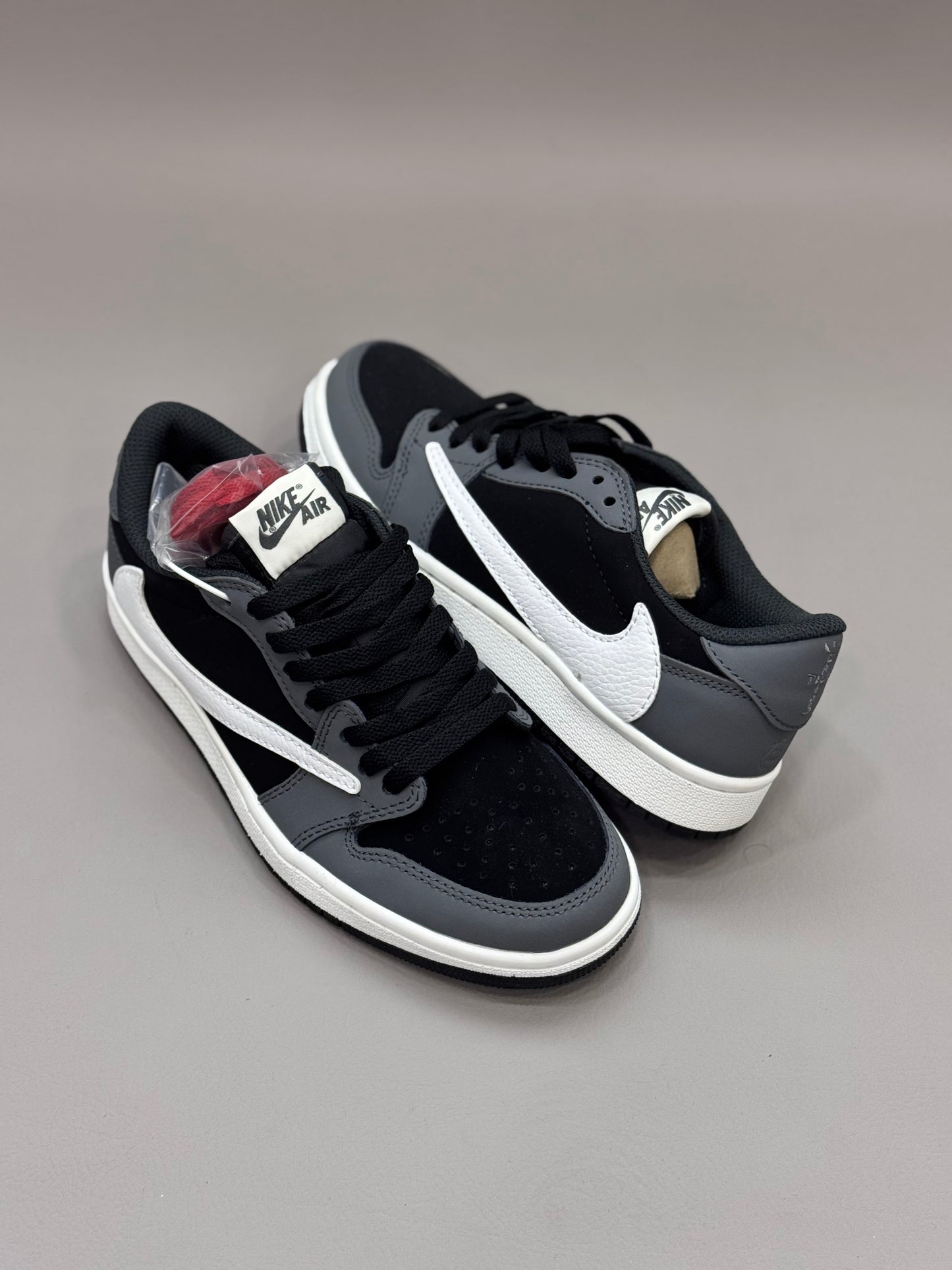 Air Jordan 1 Low x Travis