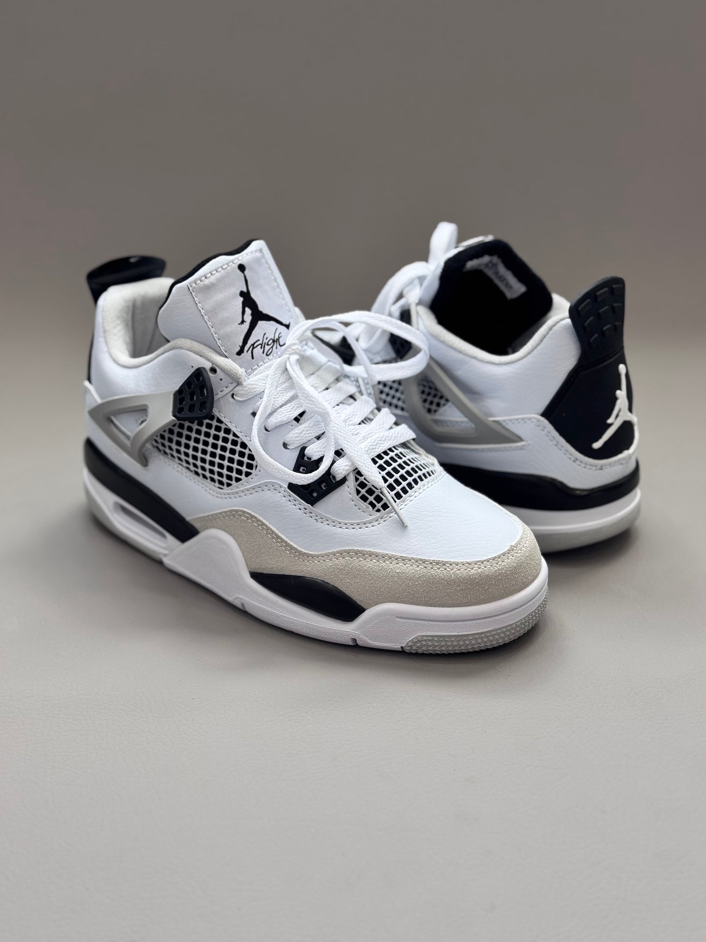 Air Jordan 4 Military Black