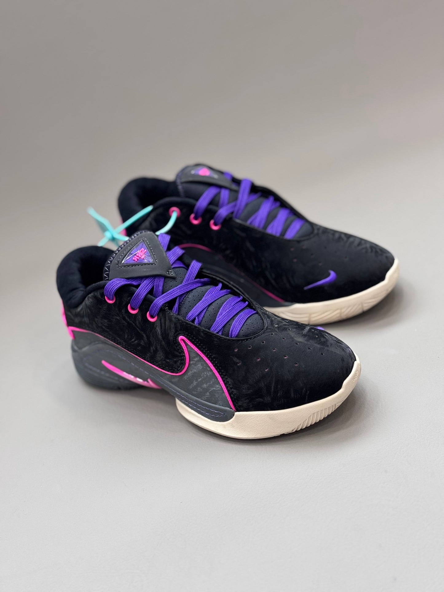 Nike Lebron XXII Tunnel Vision