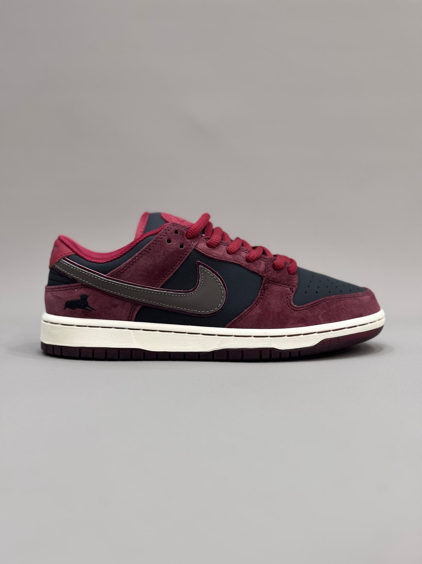 Nike SB Dunk Low Riot Skateshop