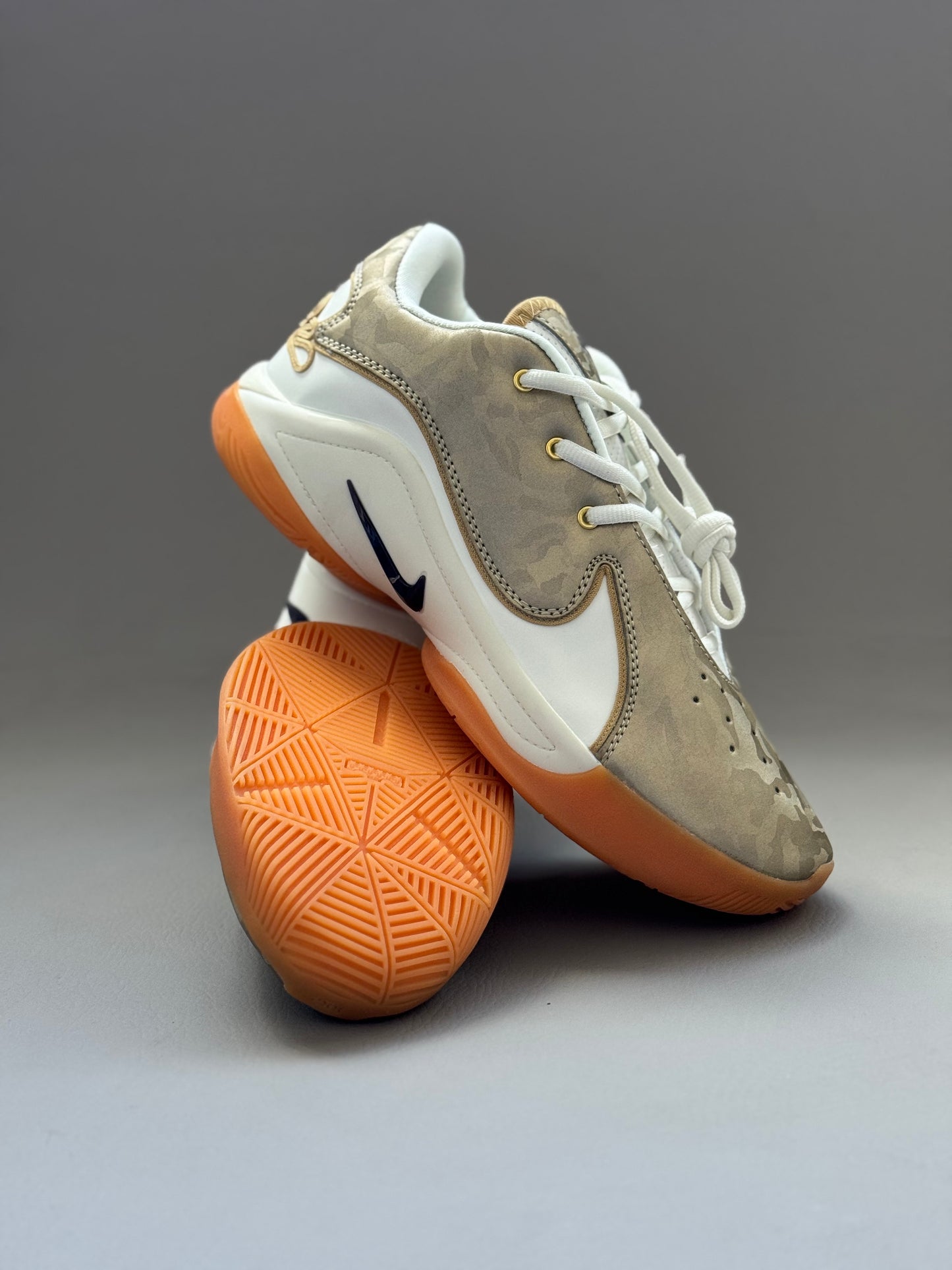 Nike LeBron 22 King Of The Court