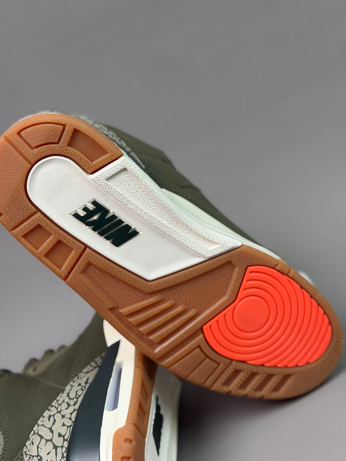 Air Jordan 4