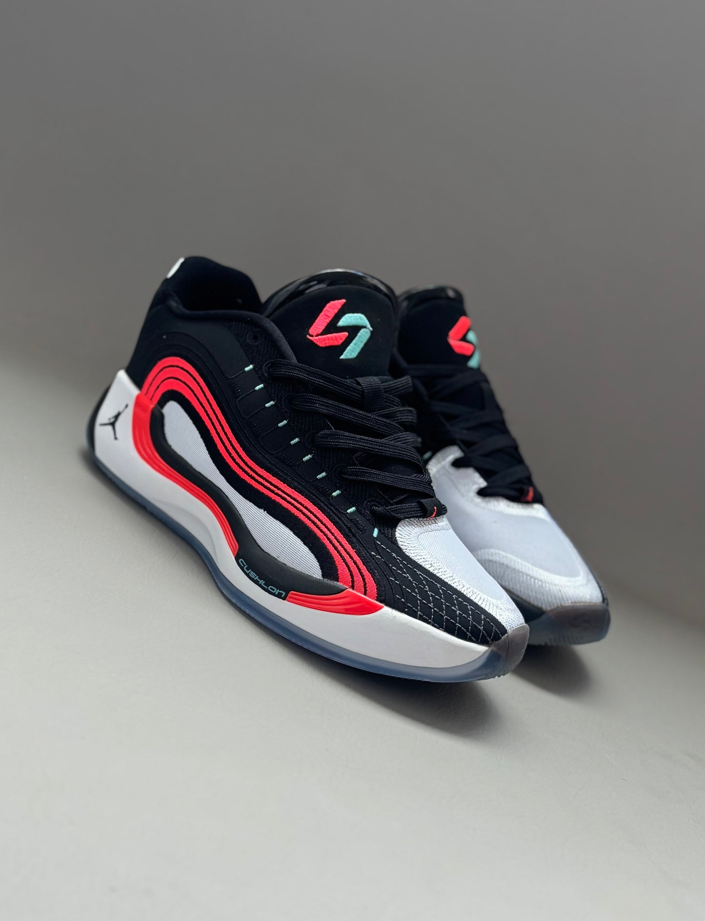Jordan Luka 4