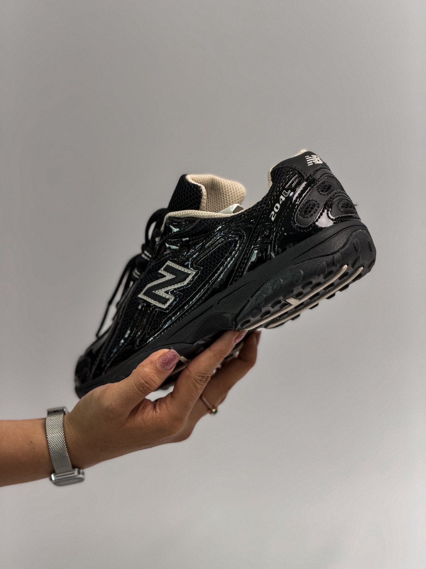 New Balance 204L