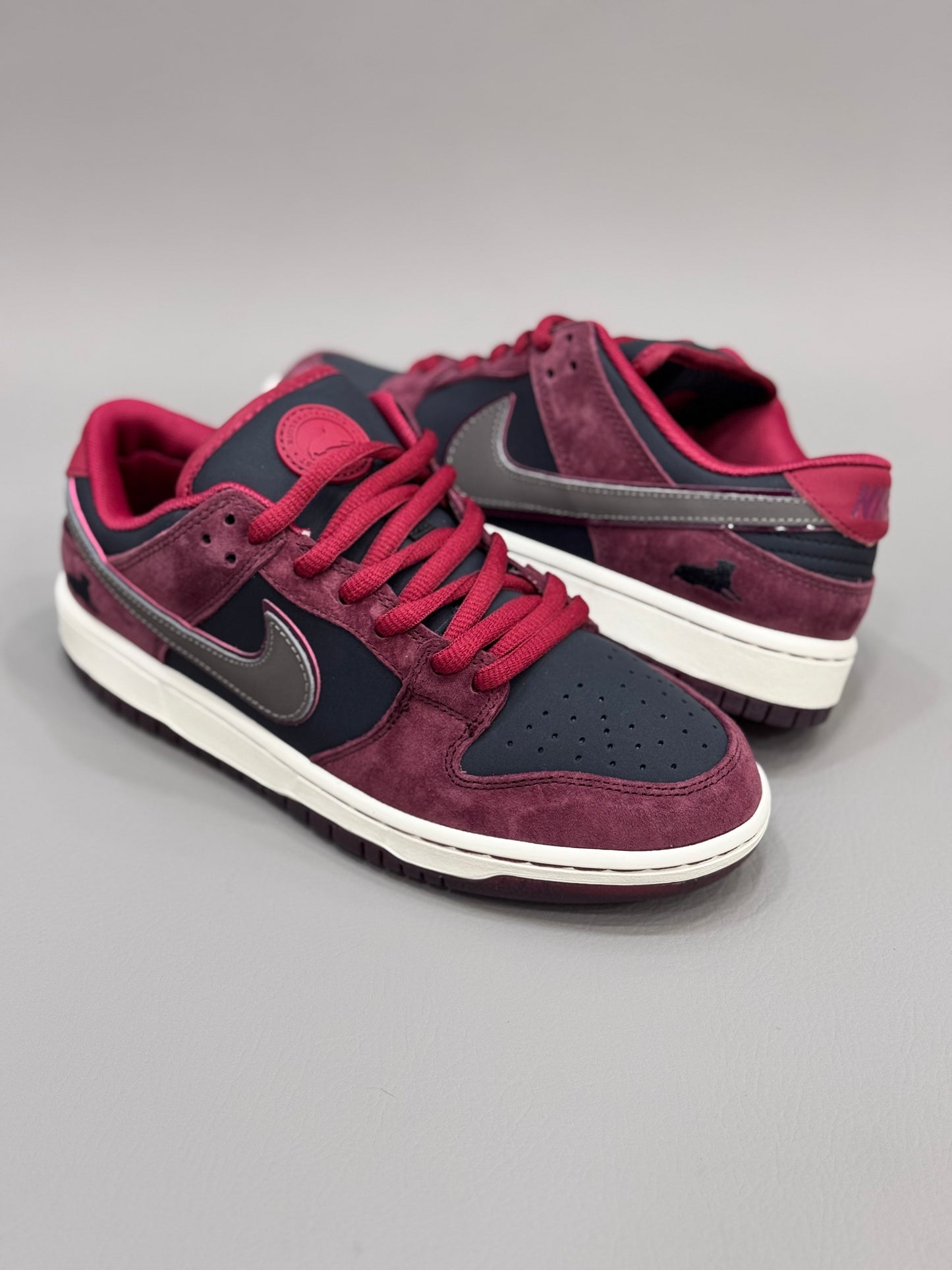 Nike SB Dunk Low Riot Skateshop