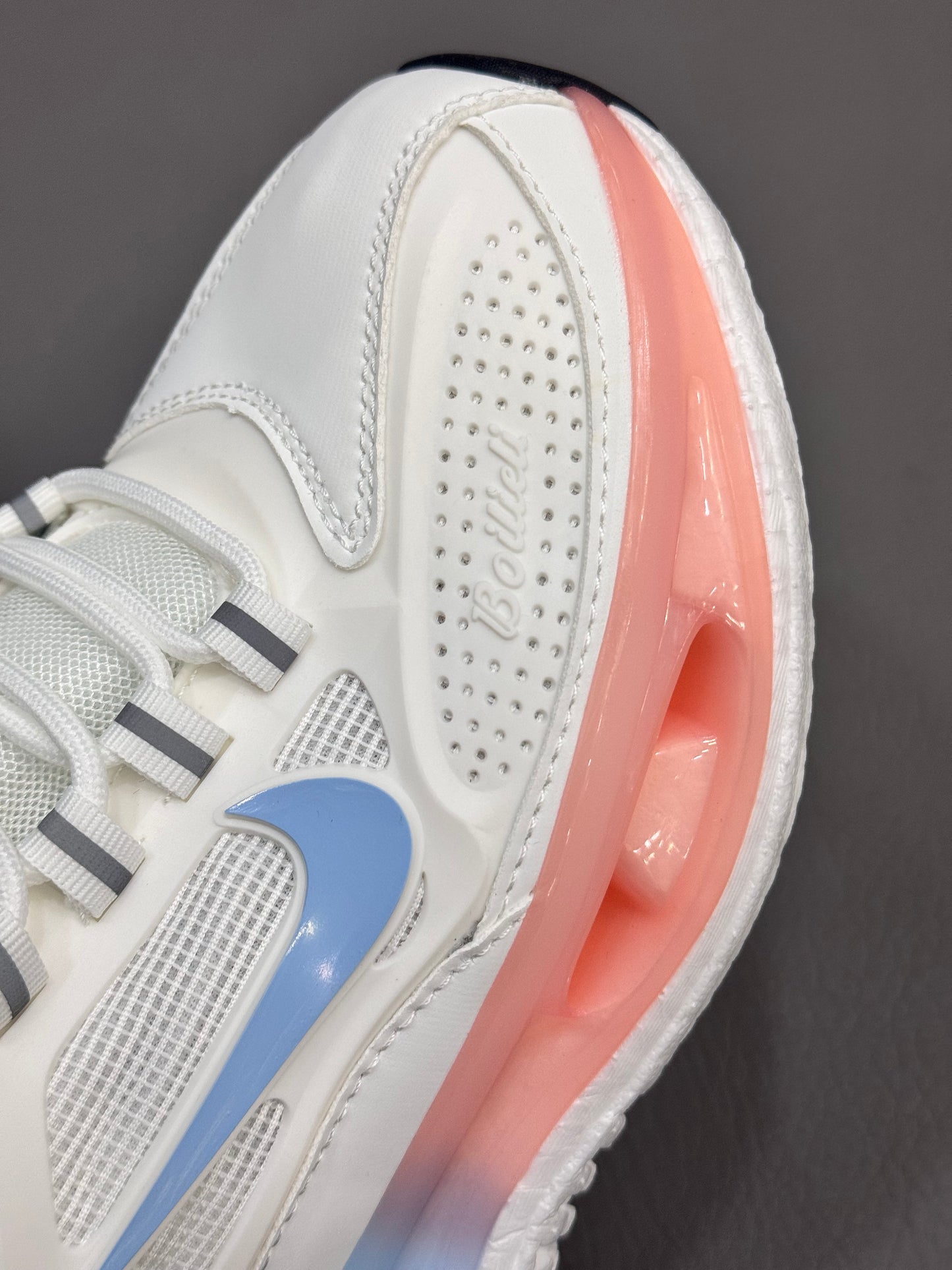 Nike bailleili