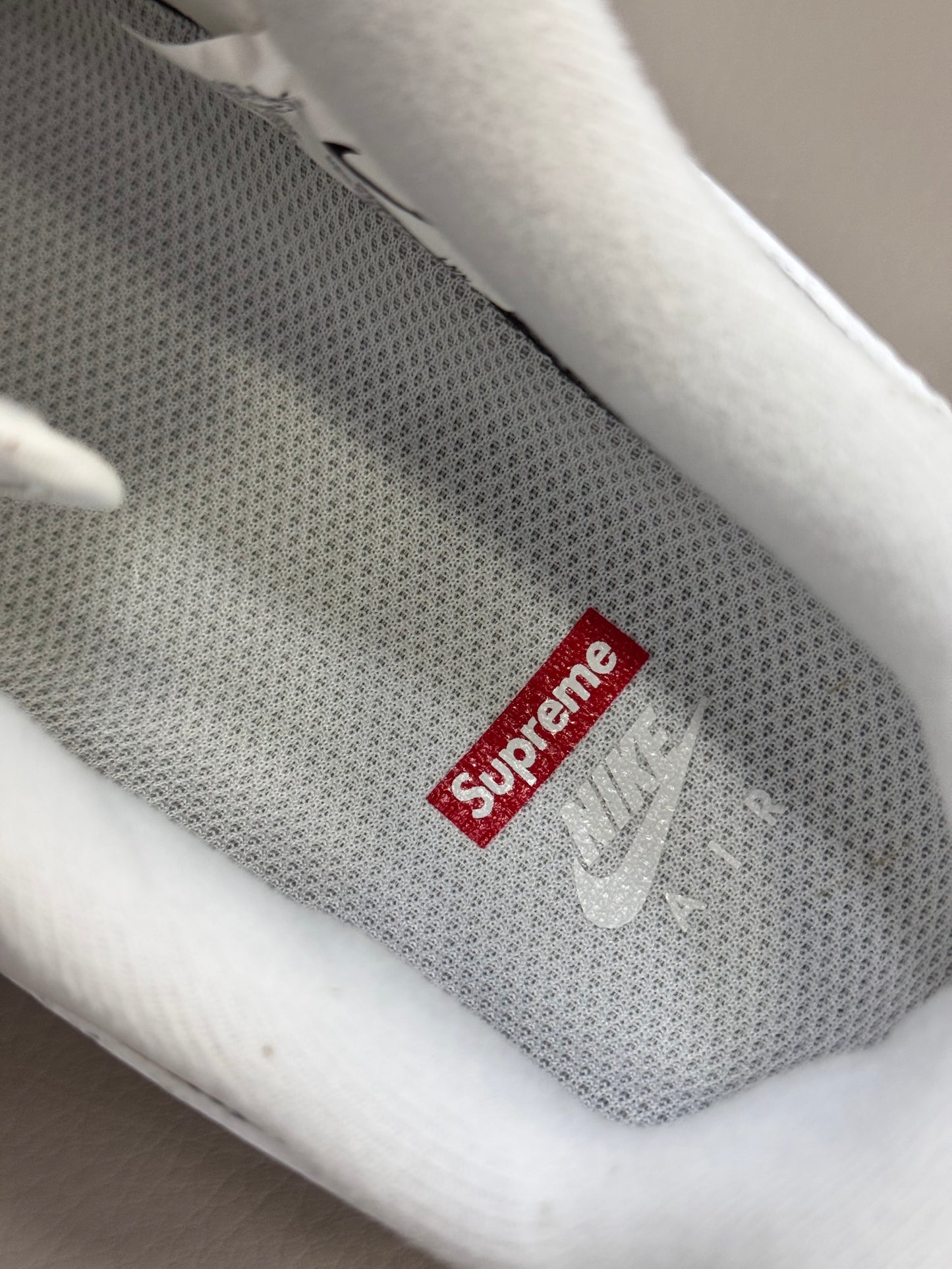 Nike Air Force 1 x Supreme