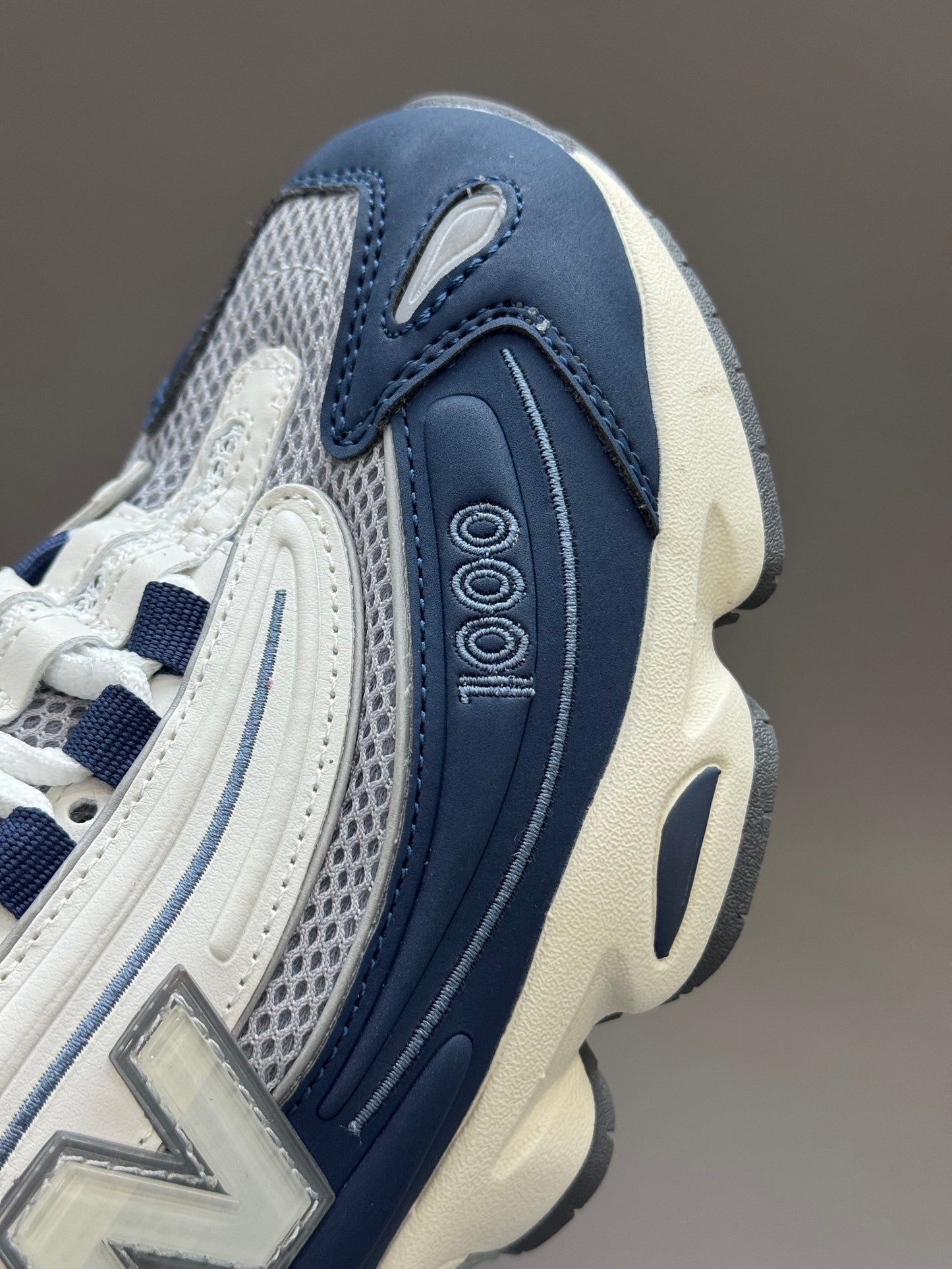 New Balance 1000