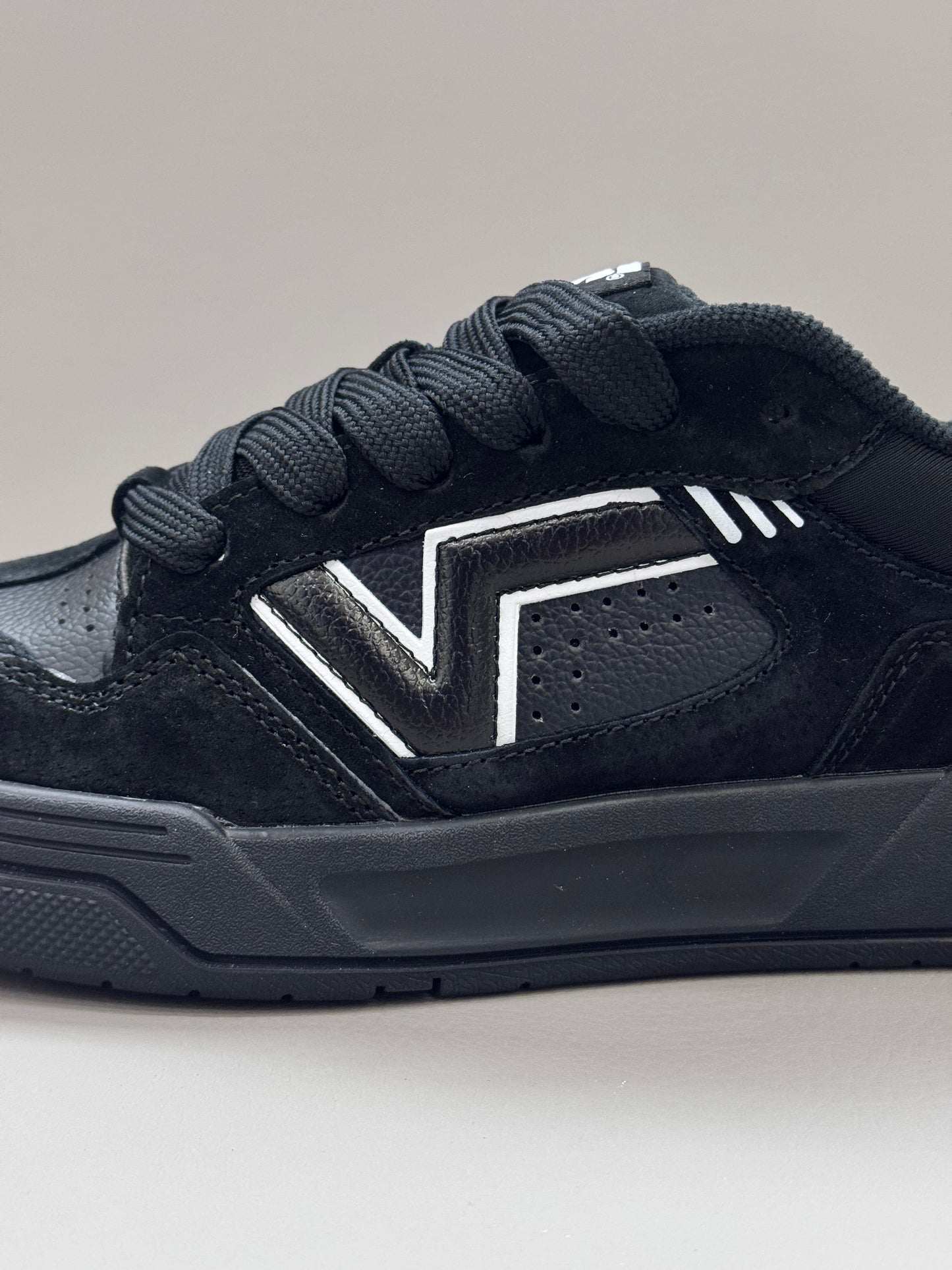 Vans Upland Black