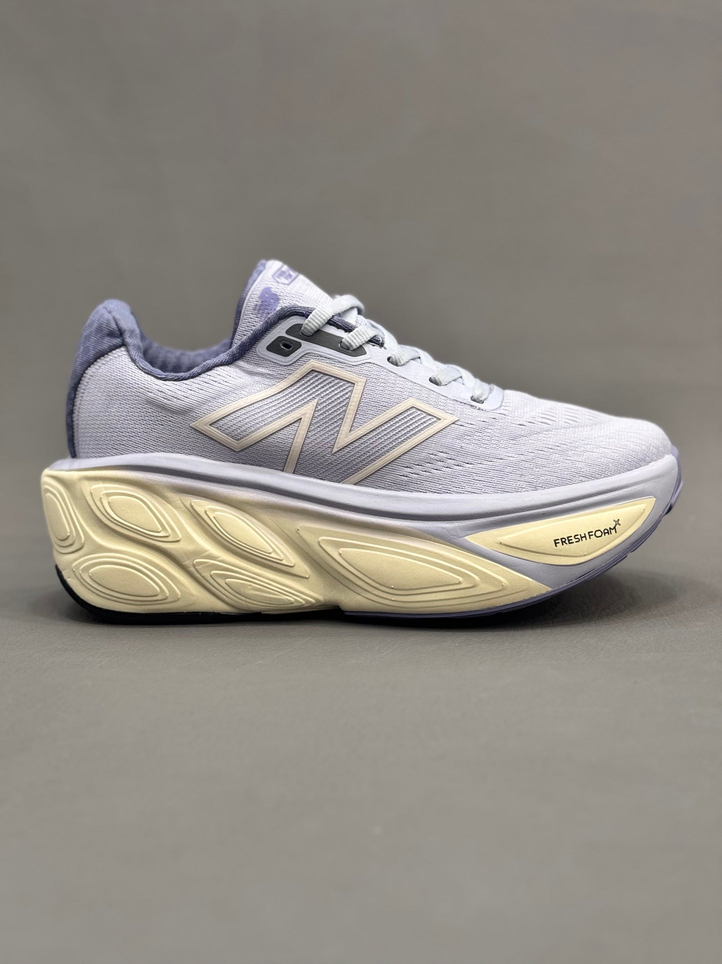 New Balance Feesh Foam v4