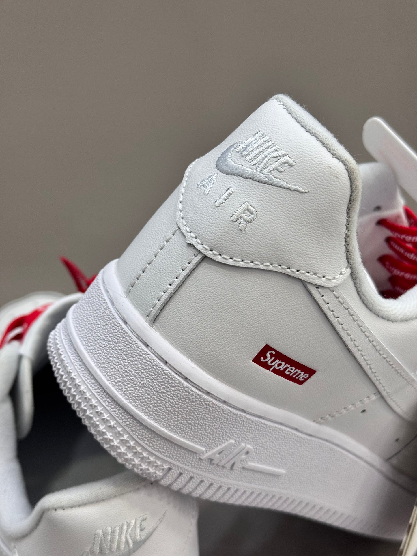 Nike Air Force 1 x Supreme