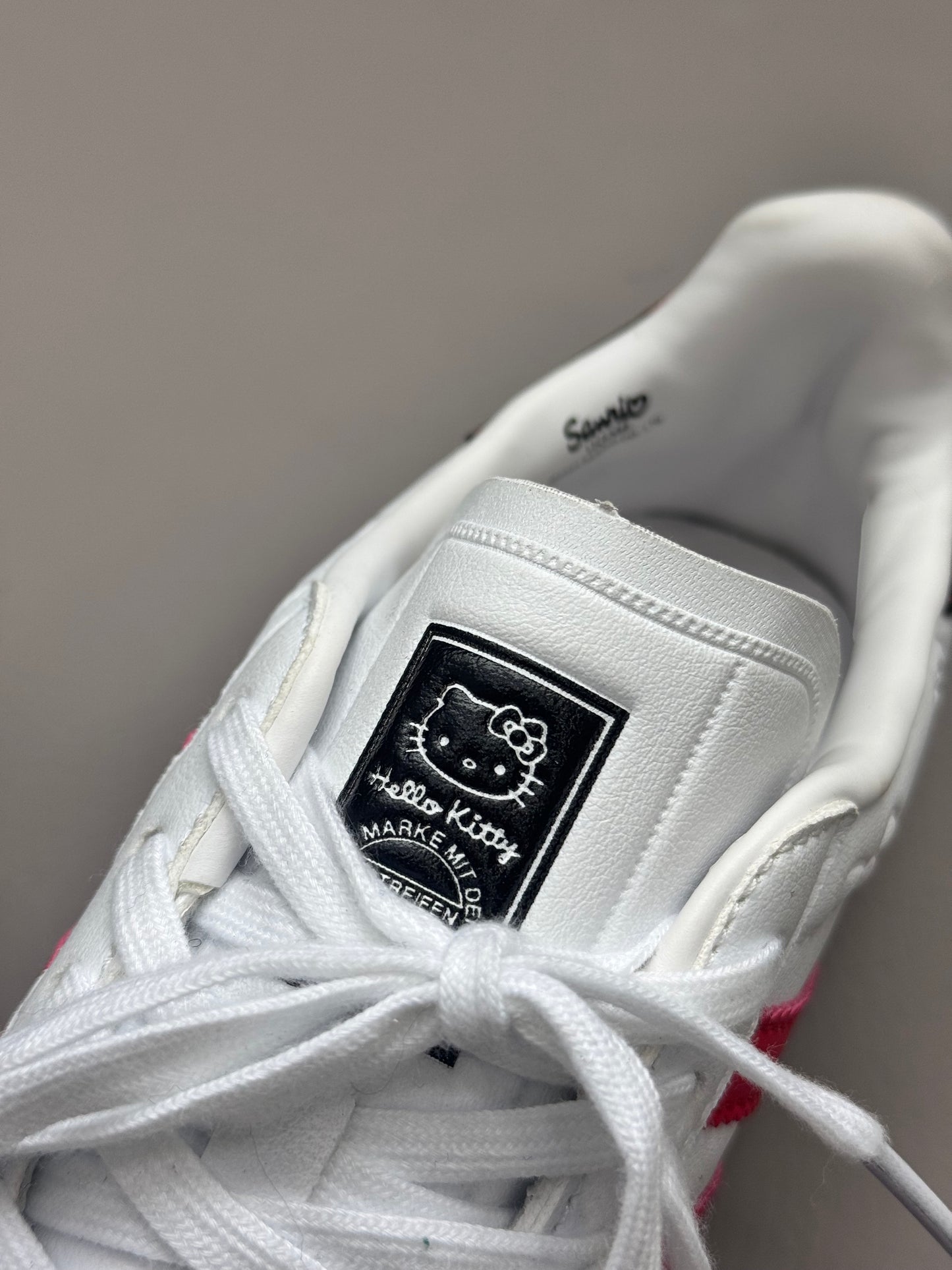 Adidas Samba Hello Kitty
