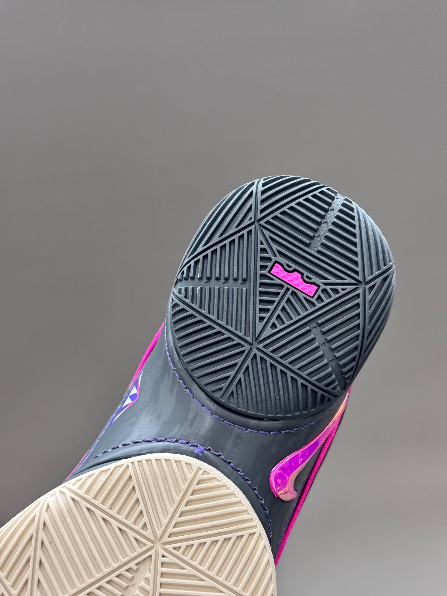 Nike Lebron XXII Tunnel Vision