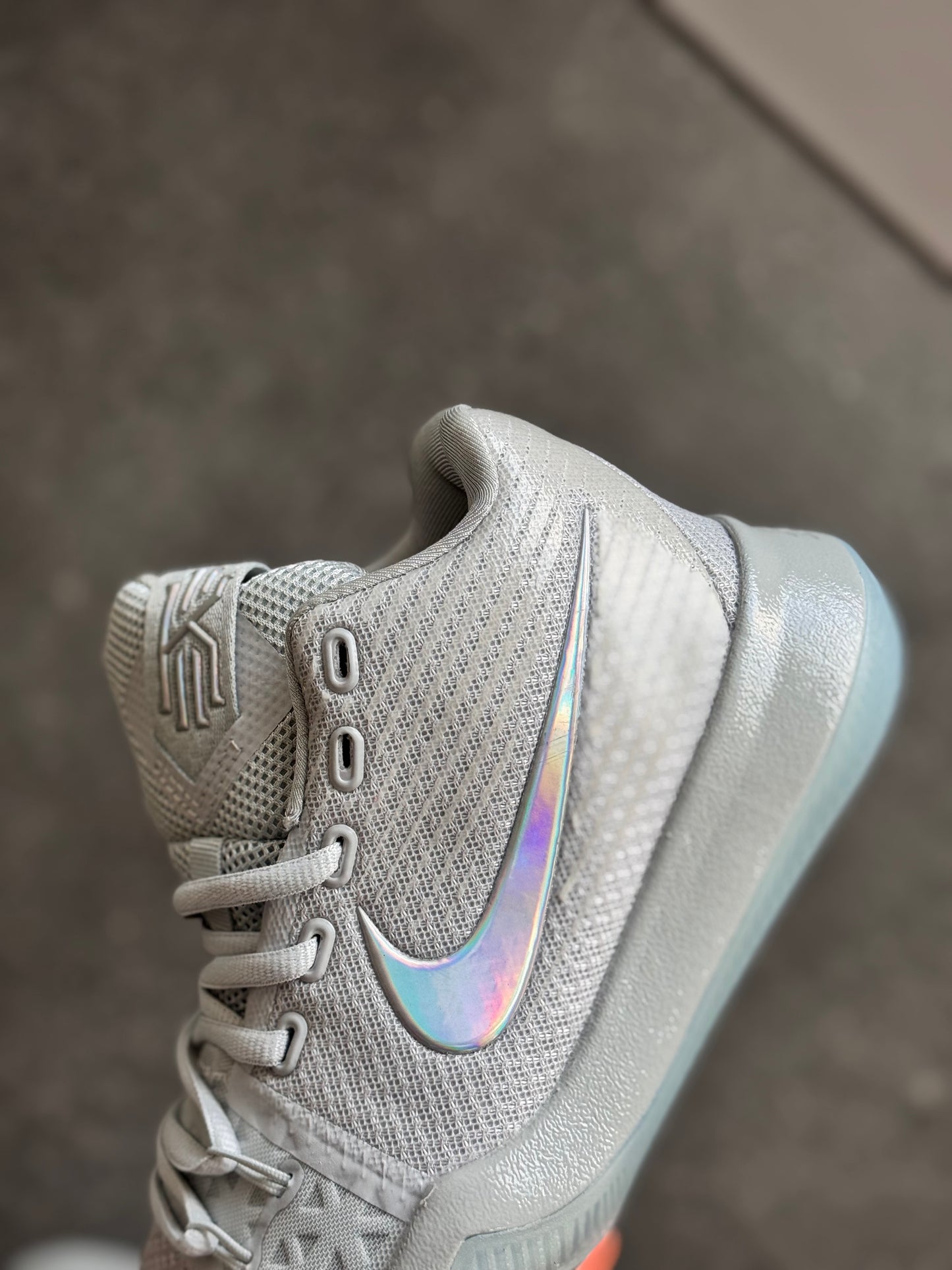 Nike Kyrie 3 Time To Shine