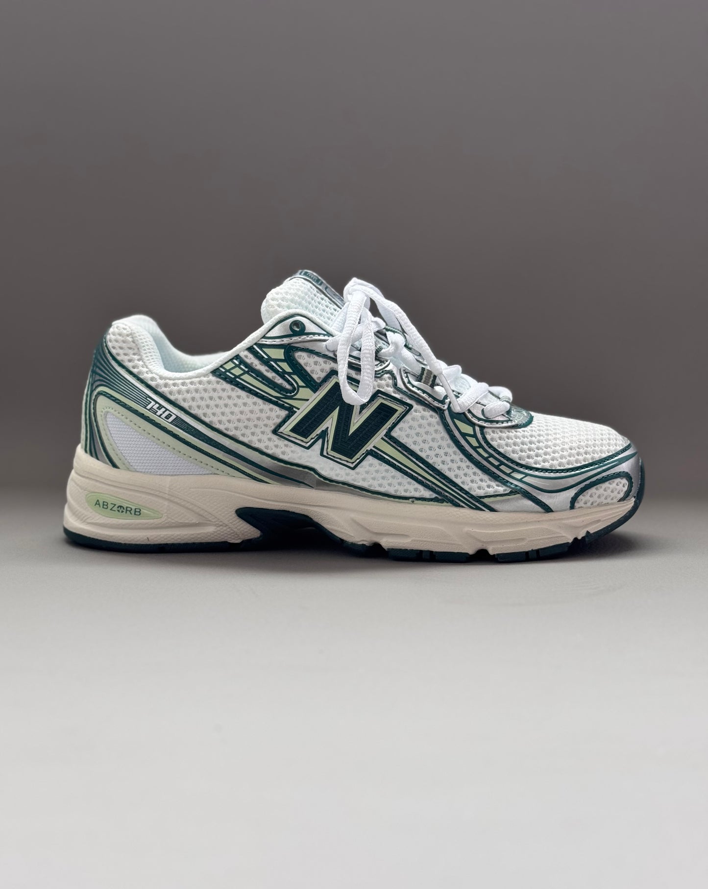 New Balance 740v2