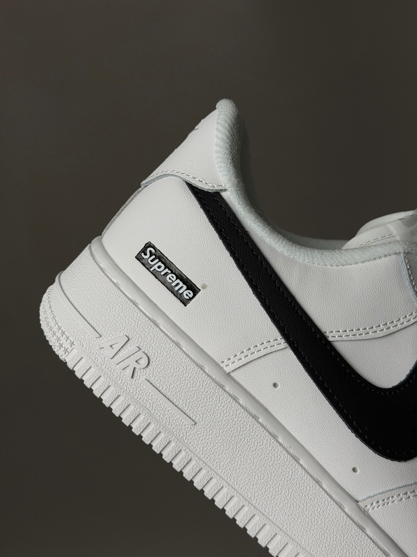 Nike Air Force 1 x Supreme