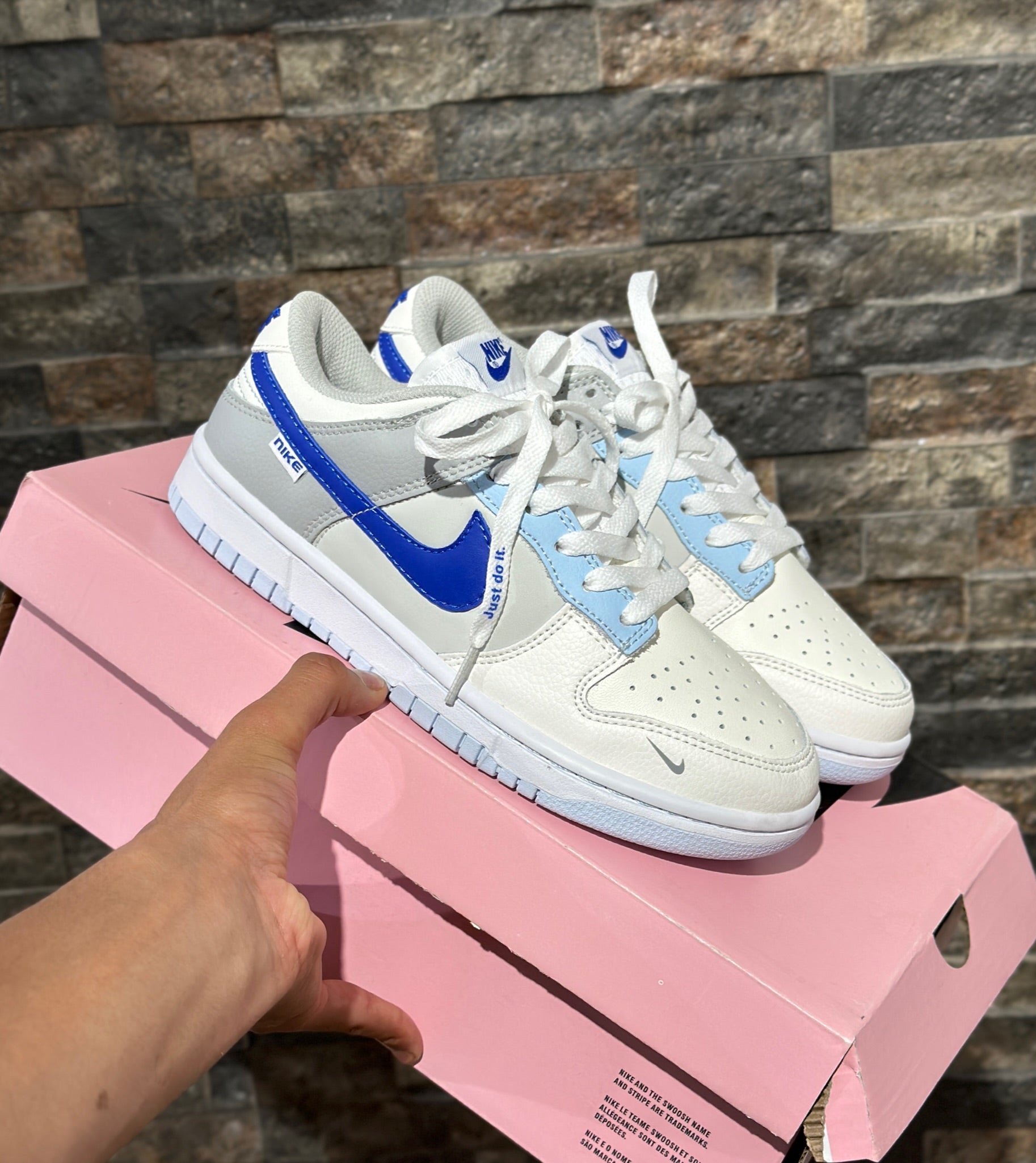 Nike Dunk Low Ivory Hyper Royal - Main Image