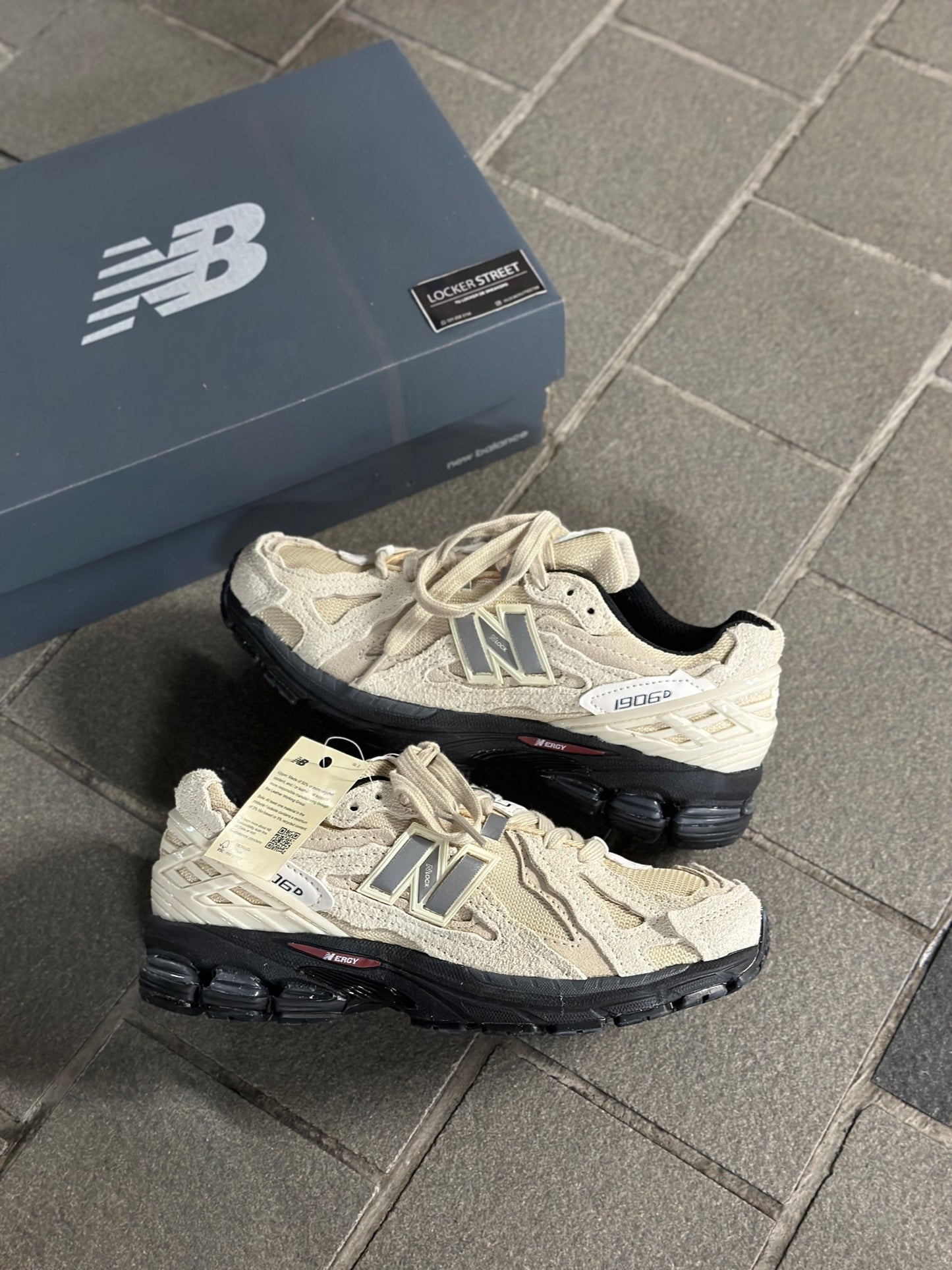 New Balance 1906 R