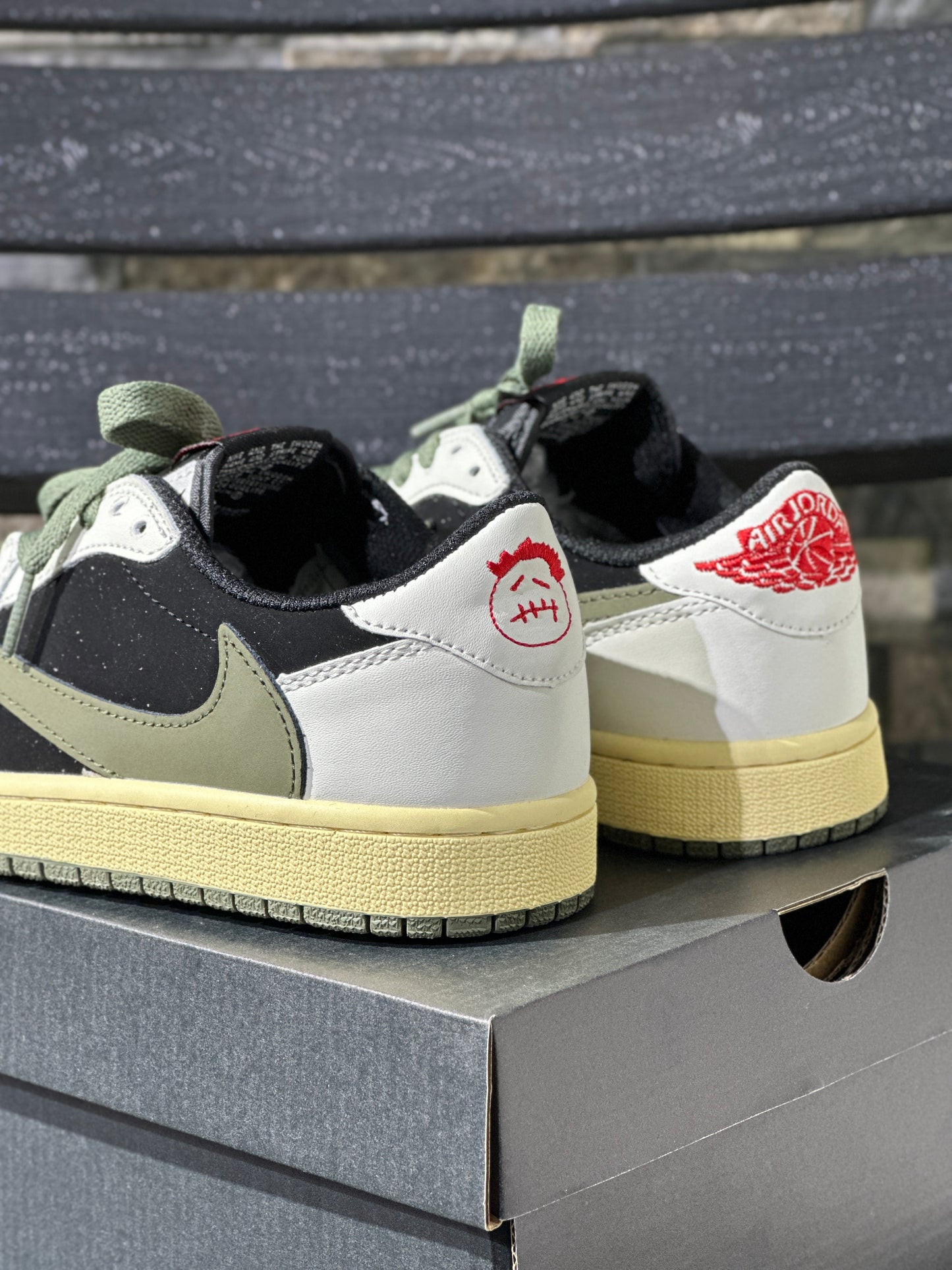 Travis Scott x Air Jordan 1 Low Olive